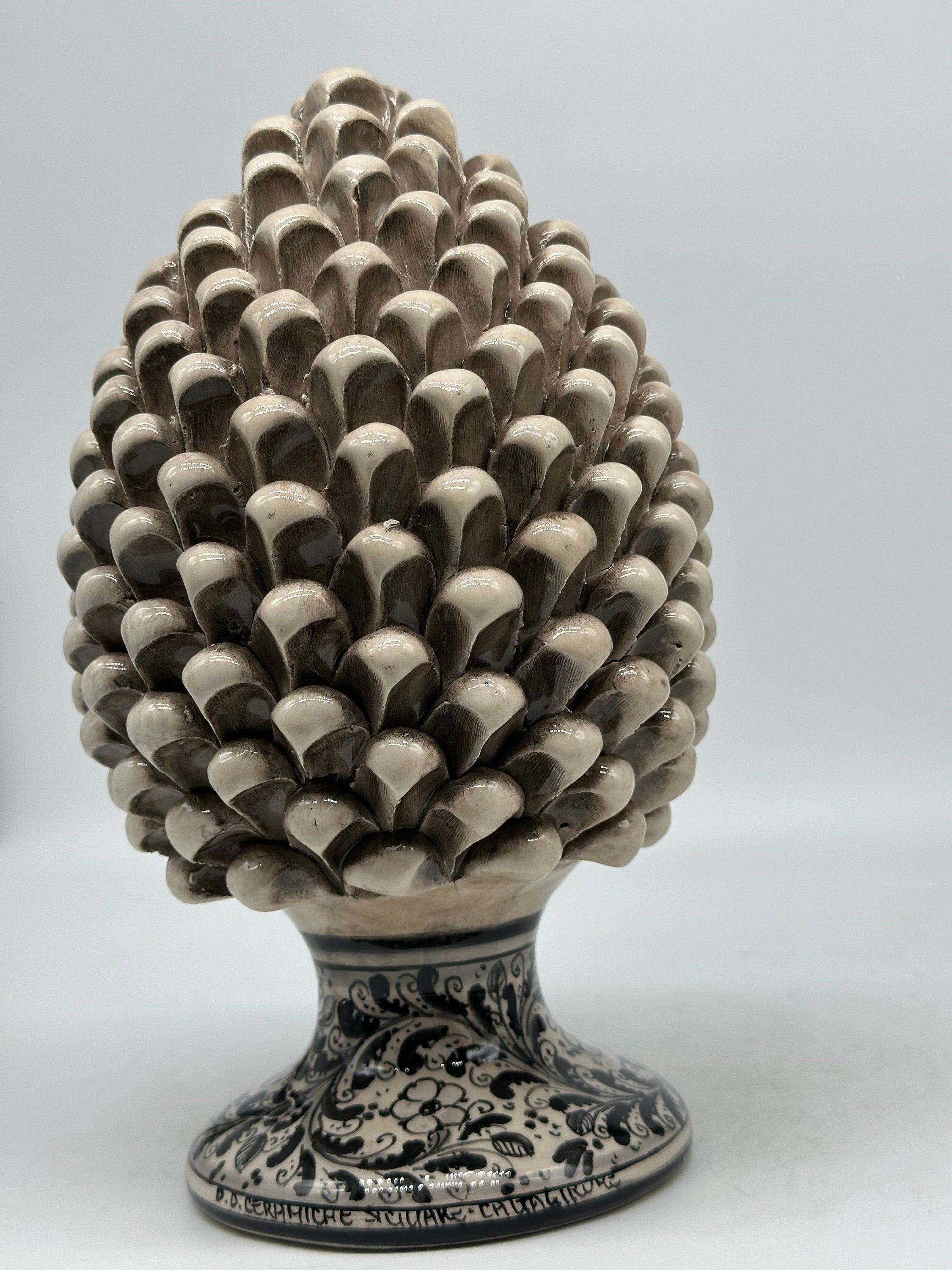 Pigna Ceramica Caltagirone cm H.25 Artigianale Beige Base Decorata