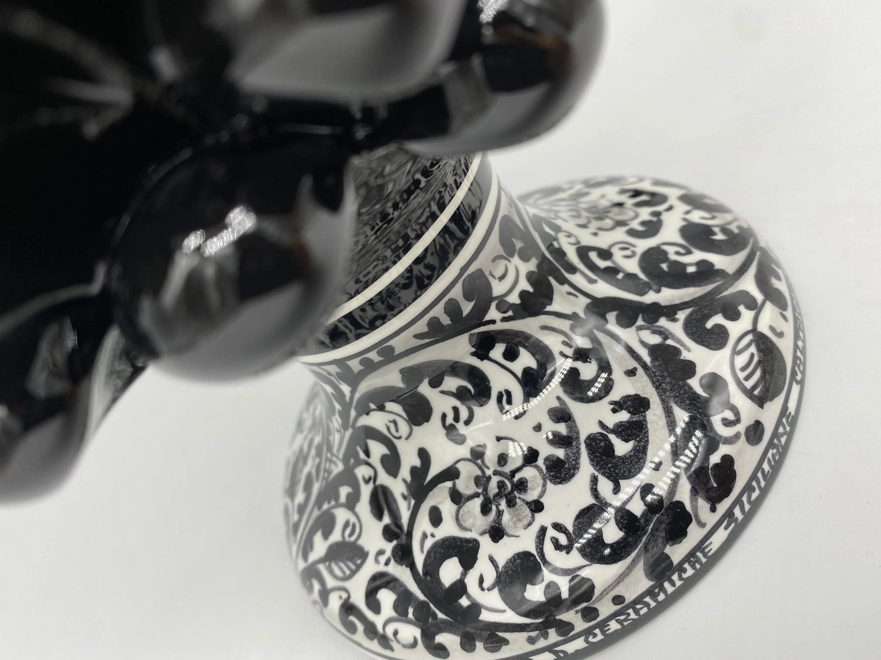 Pigna Ceramica Caltagirone cm H.25 Artigianale Nero Base Decorata DD CERAMICHE SICILIANE