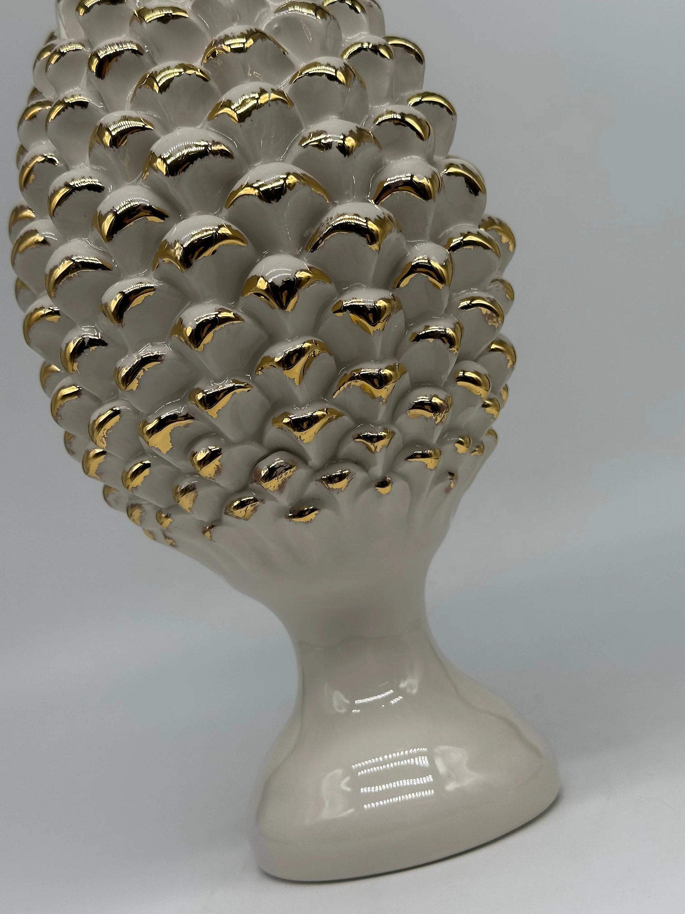Pigna Ceramica Caltagirone cm H.30 Artigianale Bianco Oro Linea Luis DD CERAMICHE SICILIANE
