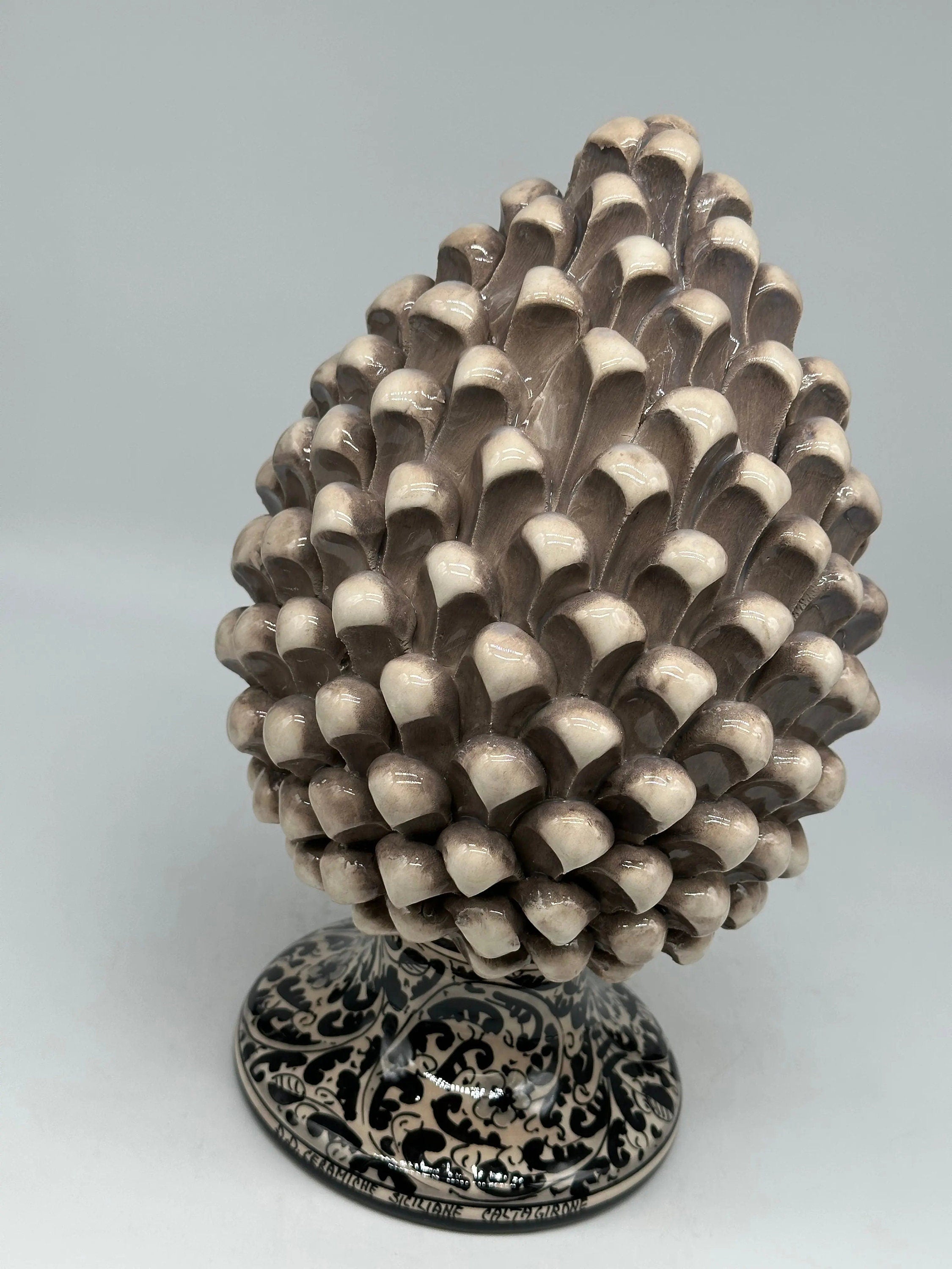 Pigna Ceramica Caltagirone cm H.40 Artigianale Beige con Base Decorata Nero DD CERAMICHE SICILIANE