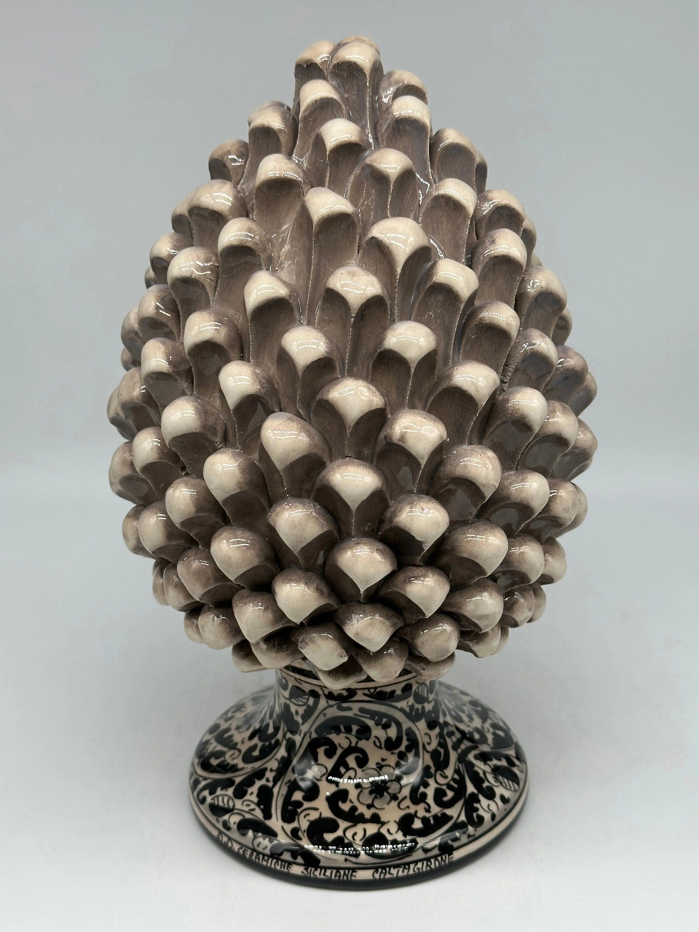 Pigna Ceramica Caltagirone cm H.40 Artigianale Beige con Base Decorata Nero DD CERAMICHE SICILIANE