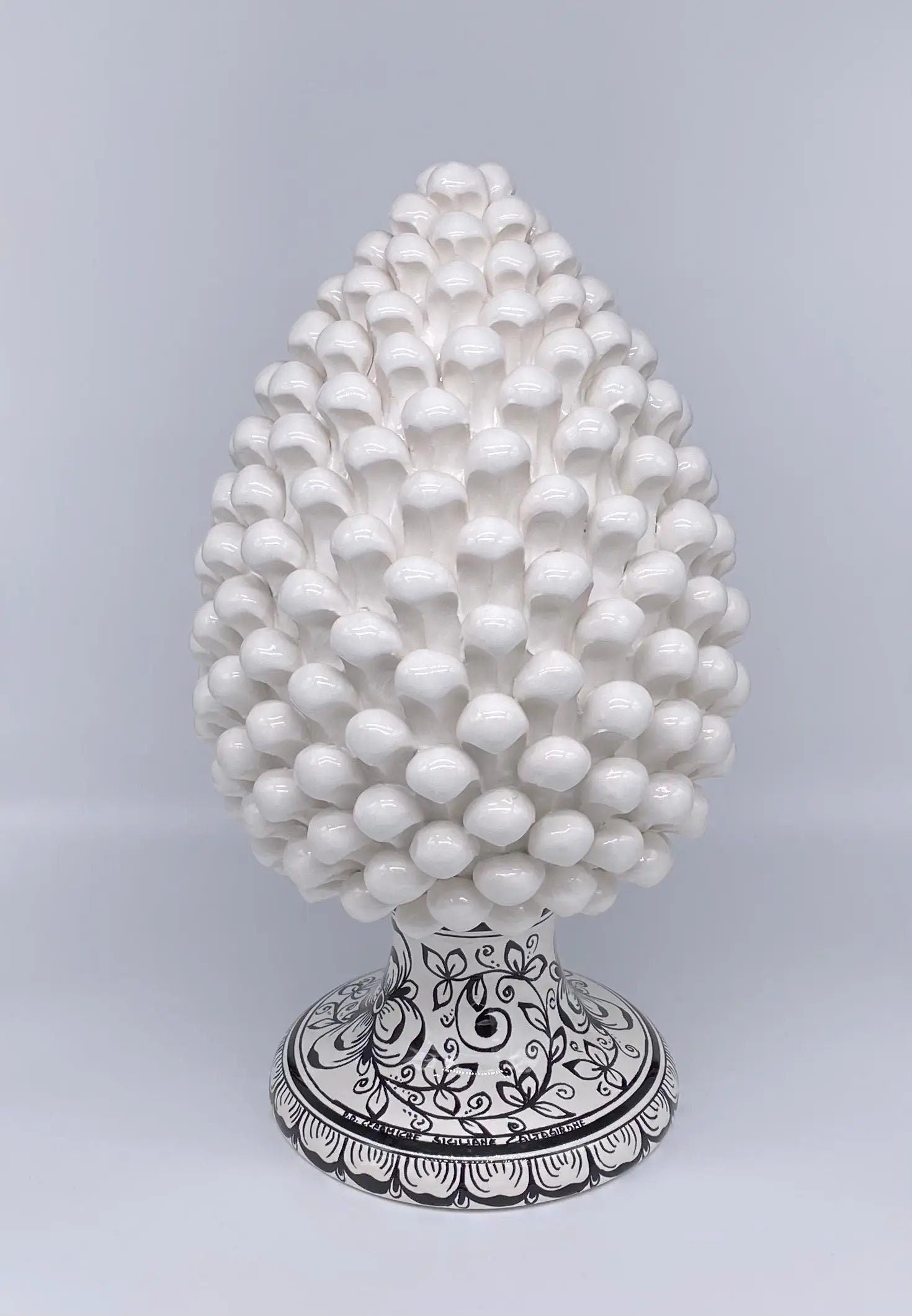 Pigna Ceramica Caltagirone cm H.40 Artigianale Bianco con Base Decorata Nero DD CERAMICHE SICILIANE