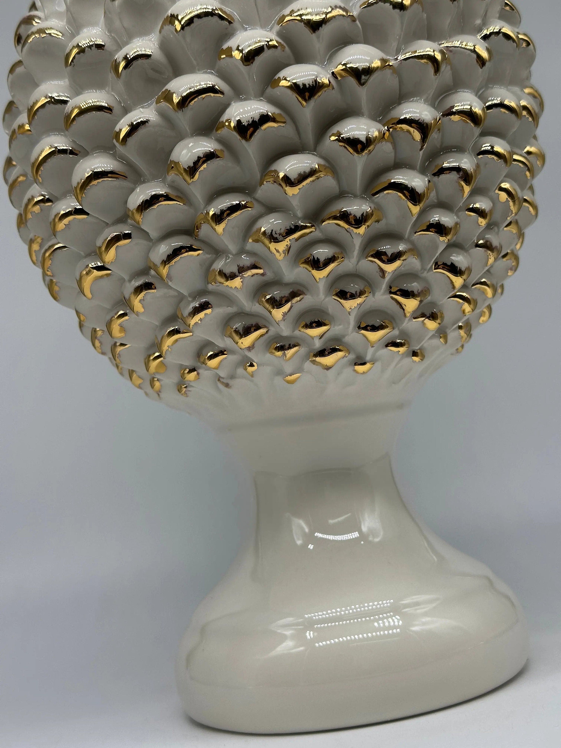 Pigna Ceramica Caltagirone cm H.40 Artigianale Bianco Oro Linea Luis DD CERAMICHE SICILIANE