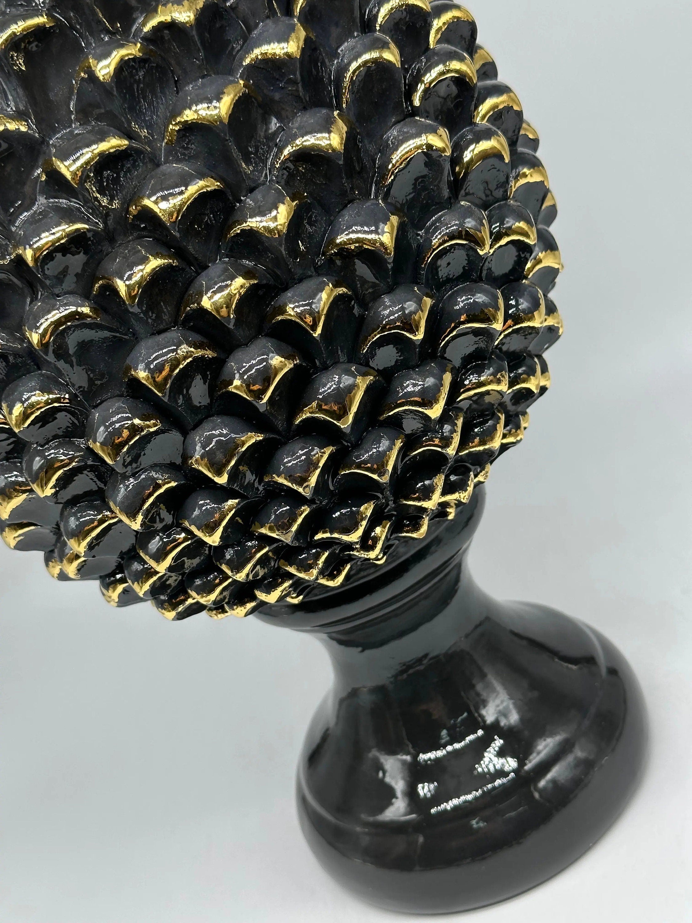 Pigna Ceramica Caltagirone cm H.40 Artigianale Nero Oro Linea Luis DD CERAMICHE SICILIANE