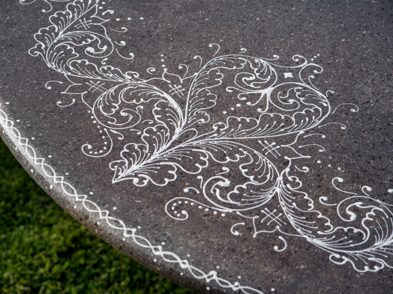 Tavolo Ovale cm 180x100 Pietra Lavica Decoro Astratto Bianco - TAVOLI
