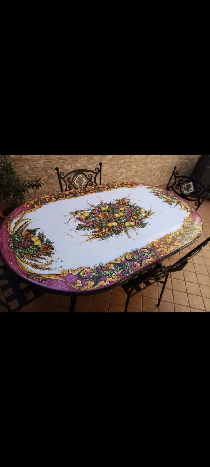 Tavolo Ovale Ornato Bordeaux – Pietra Lavica Decorata - TAVOLI