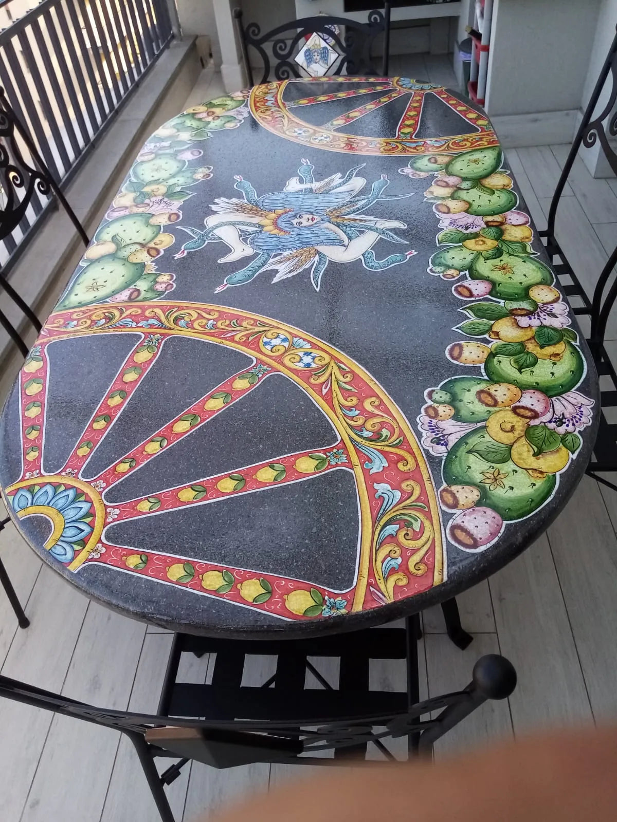 Tavolo Ovale Sicilia Bedda – Pietra Lavica Decorata - TAVOLI