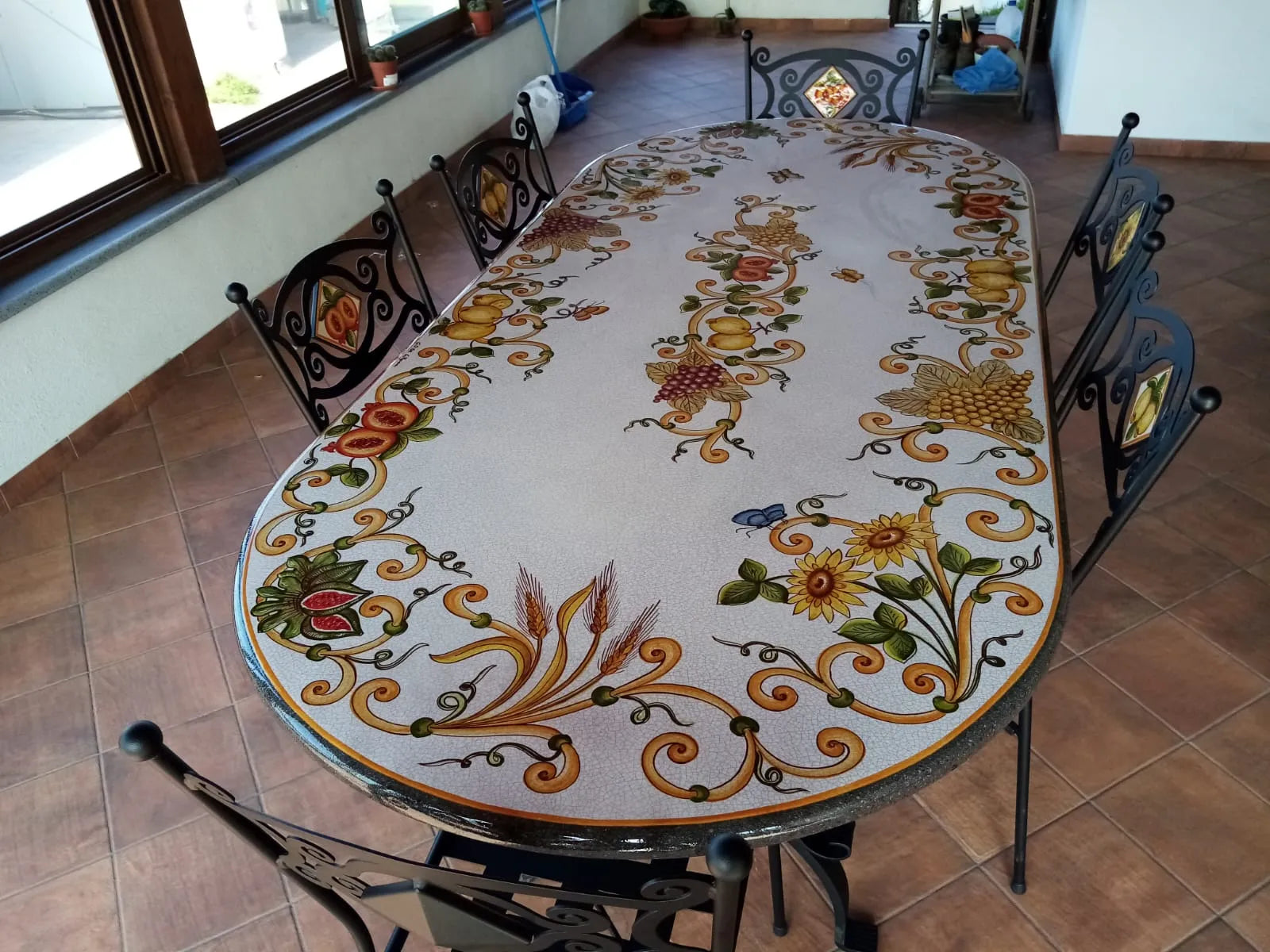 Tavolo Ovale Spighe e Girasoli – Pietra Lavica Decorata - TAVOLI