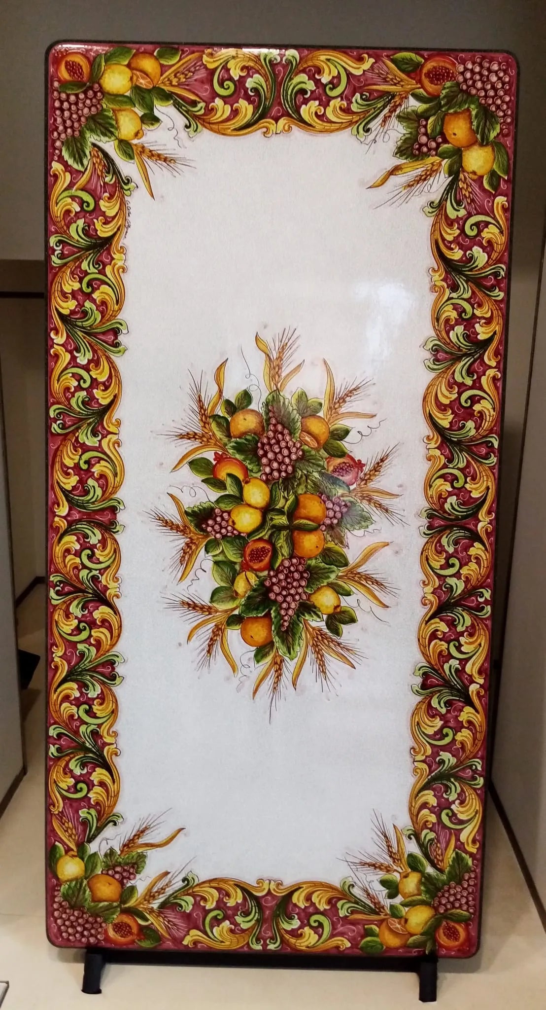 Tavolo Rettangolare Ornato Rosso – Pietra Lavica Decorata - TAVOLI