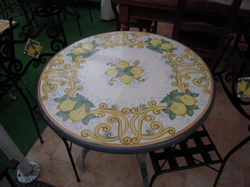 Tavolo Rotondo Limoni con Volute – Sinfonia di Colori - TAVOLI