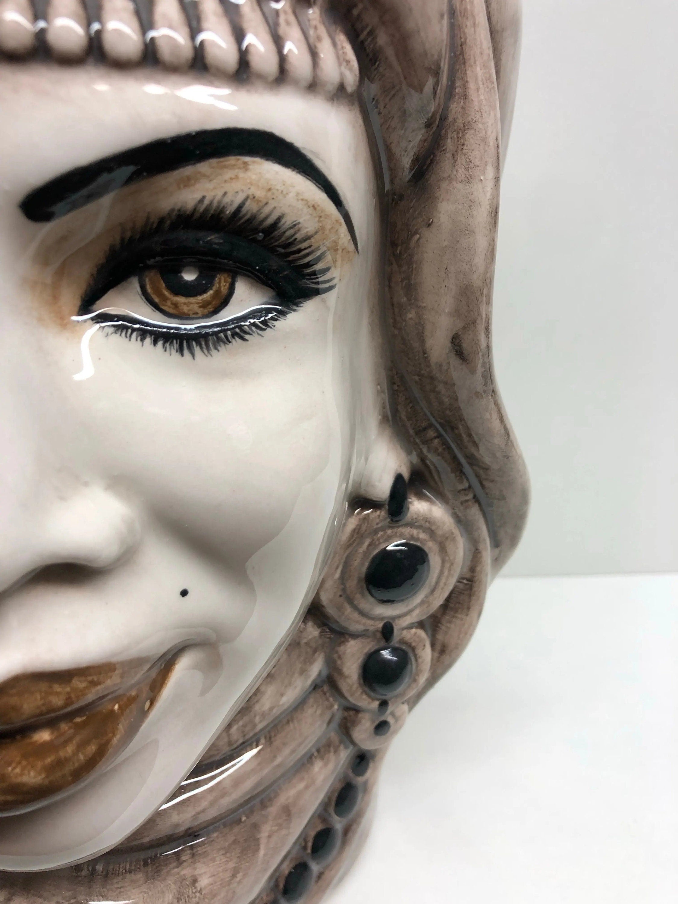 Teste di Moro Afro Ceramica Caltagirone cm H.35 L.23 Artigianale Beige Écru DD CERAMICHE SICILIANE