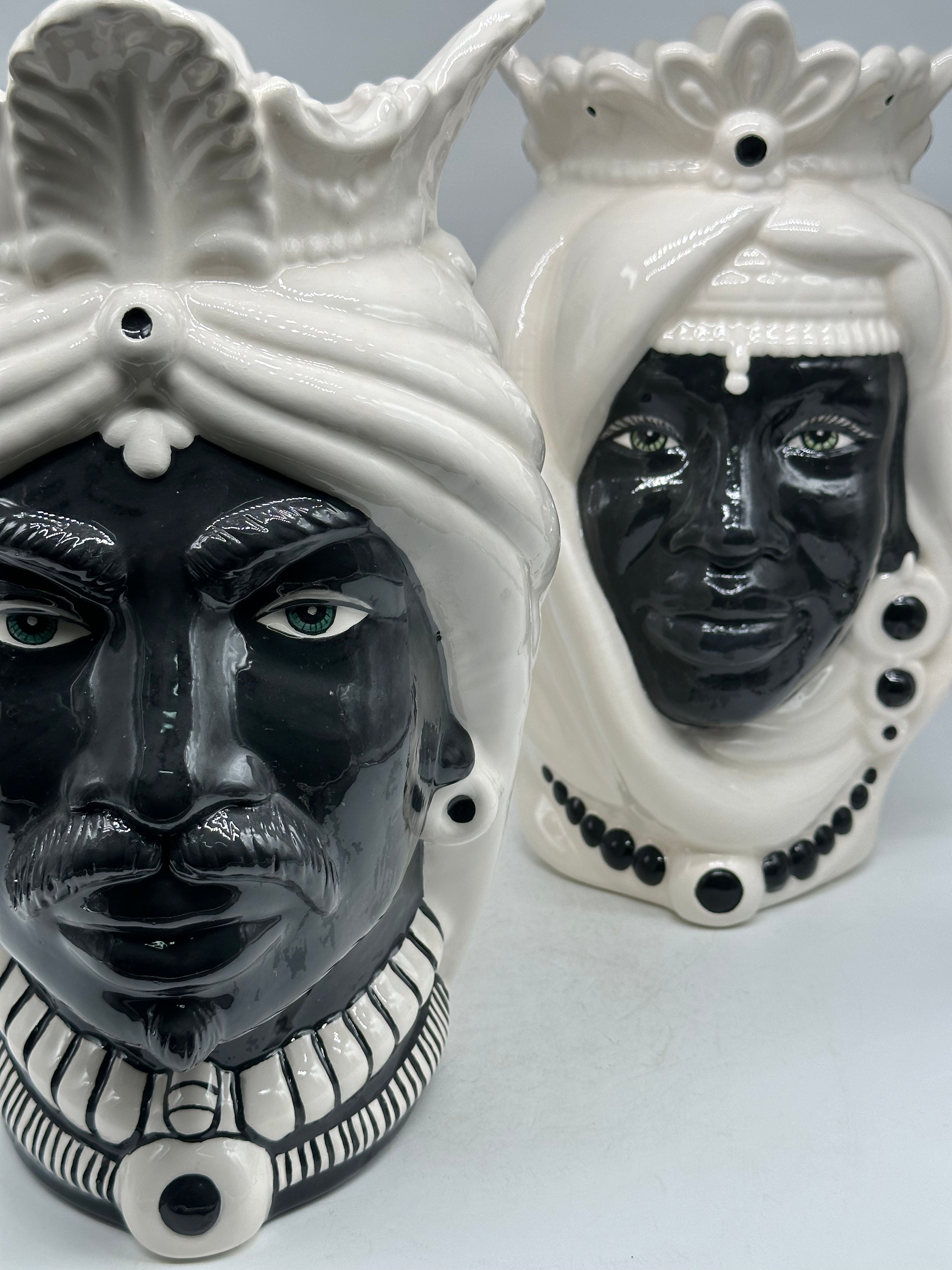 Teste di Moro Afro Ceramica Caltagirone cm H.35 L.23 Artigianale Bicolore Bianco Nero - TESTE DI MORO
