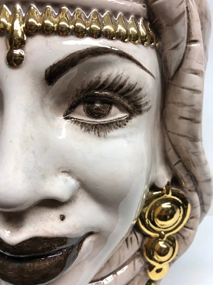 Teste di Moro Afro Ceramica Caltagirone cm H.35 L.23 Artigianale Écru dettagli Oro DD CERAMICHE SICILIANE