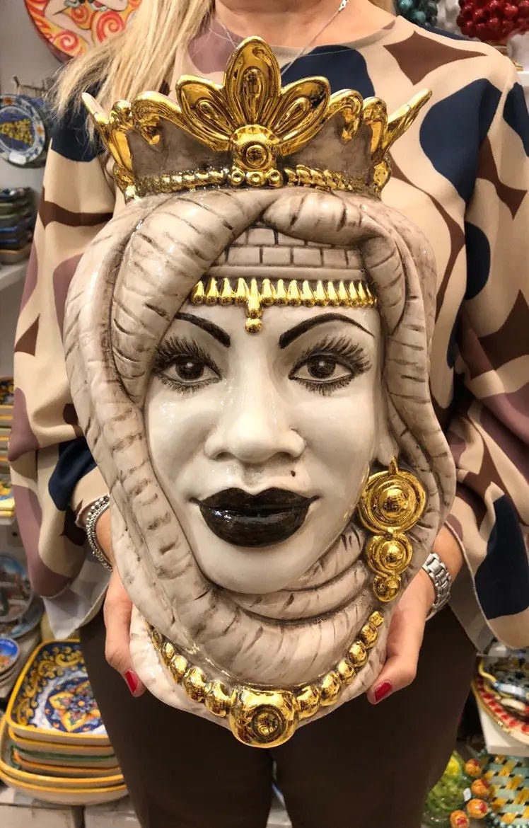 Teste di Moro Afro Ceramica Caltagirone cm H.35 L.23 Artigianale Écru dettagli Oro DD CERAMICHE SICILIANE