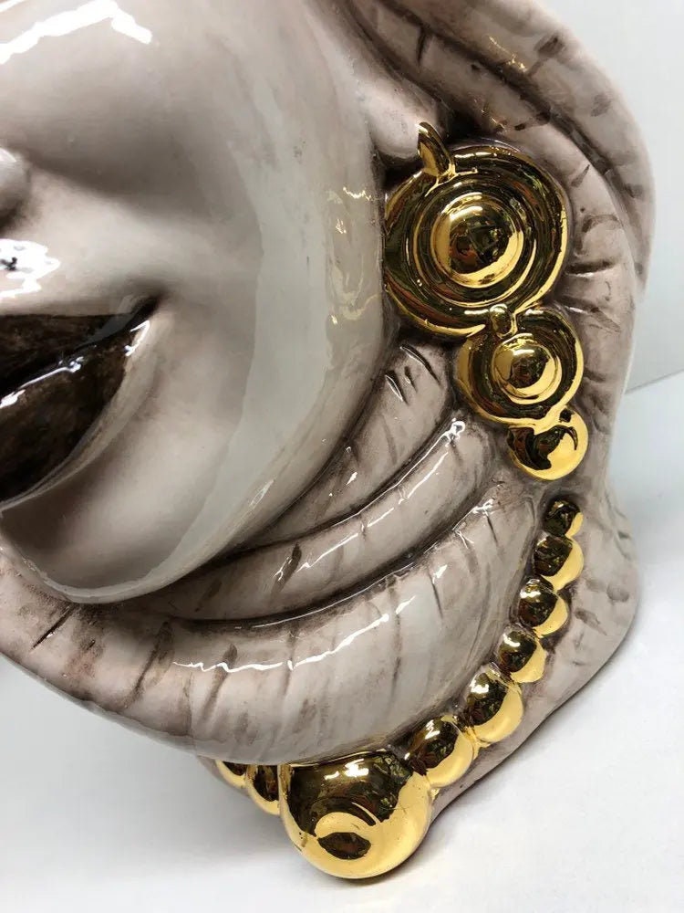 Teste di Moro Afro Ceramica Caltagirone cm H.35 L.23 Artigianale Écru dettagli Oro DD CERAMICHE SICILIANE