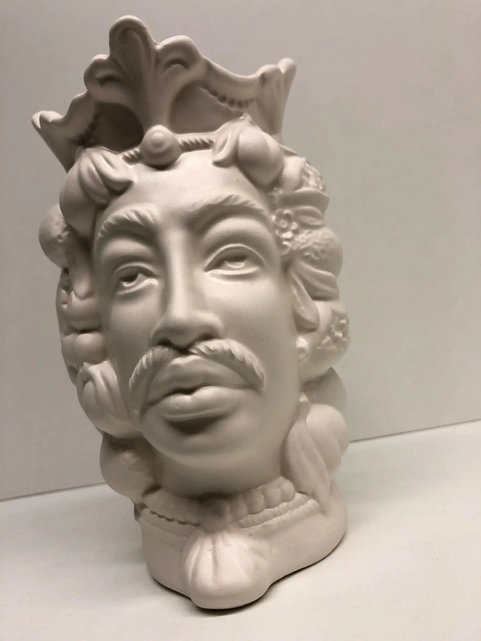 Teste di Moro Afro Frutta Ceramica Caltagirone cm H.18 L.12 Artigianale Bianco Opaco - DD CERAMICHE SICILIANE