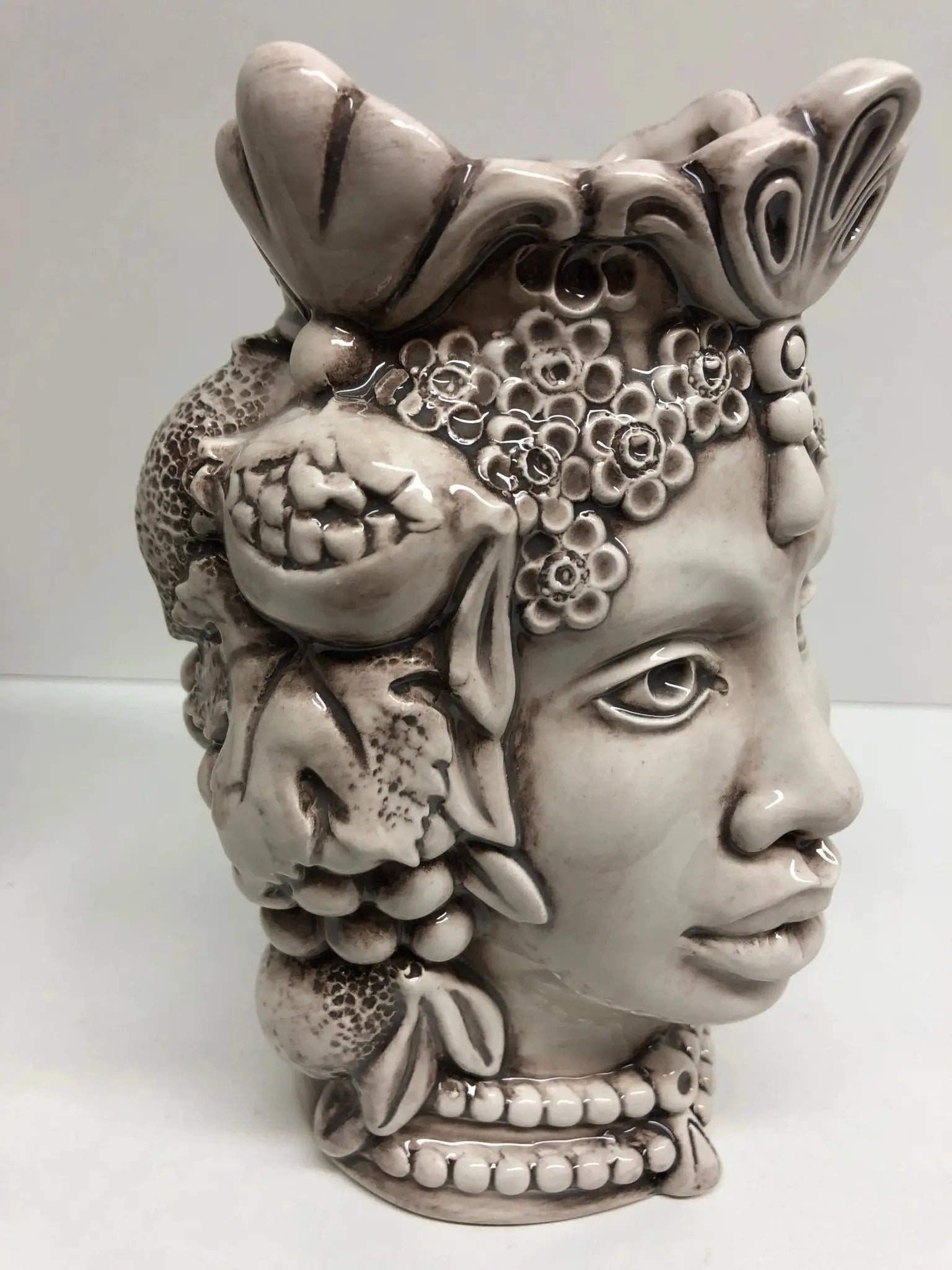 Teste di Moro Afro Frutta Ceramica Caltagirone cm H.18 L.12 Artigianale Beige - DD CERAMICHE SICILIANE