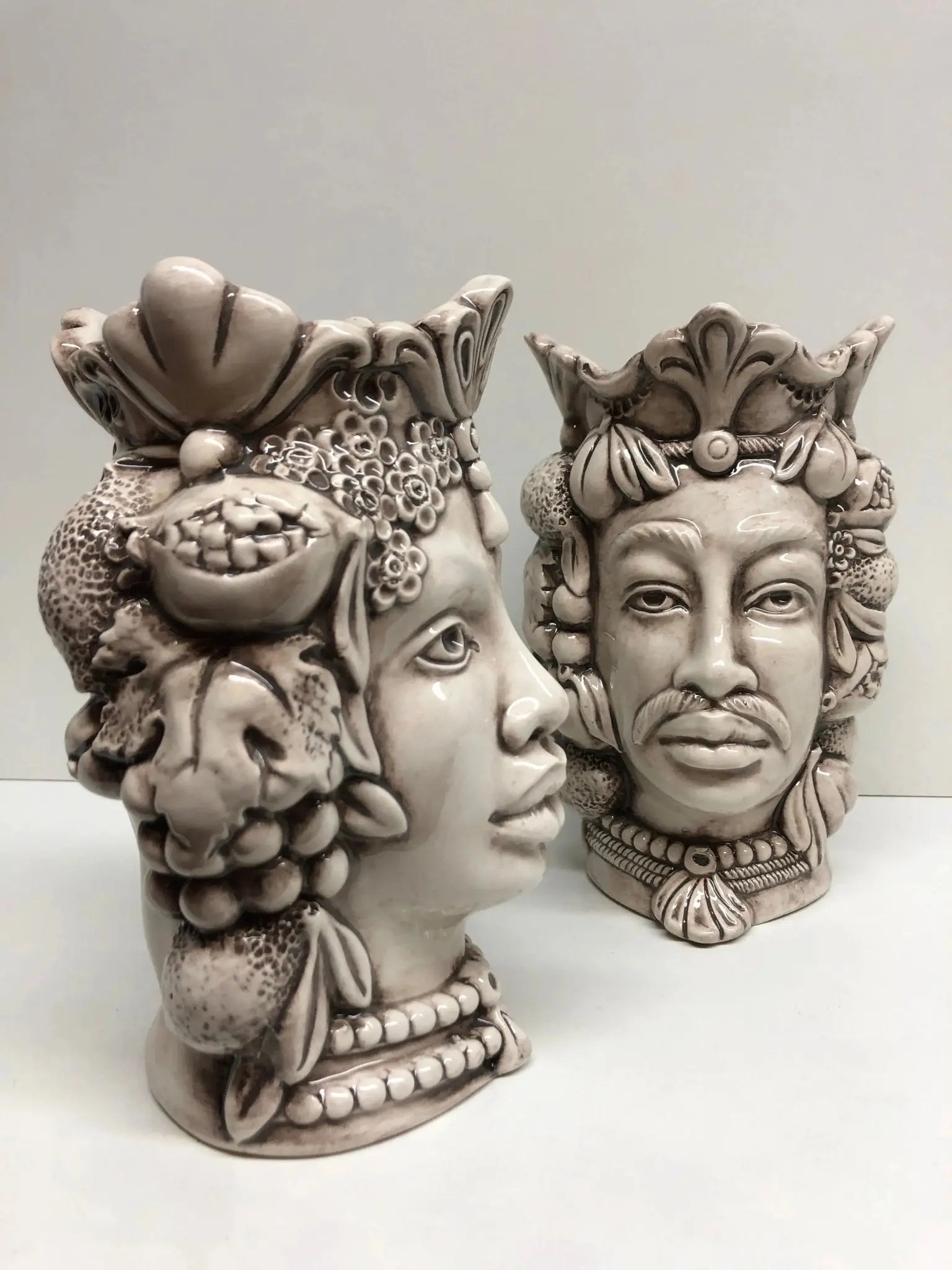 Teste di Moro Afro Frutta Ceramica Caltagirone cm H.18 L.12 Artigianale Beige - DD CERAMICHE SICILIANE