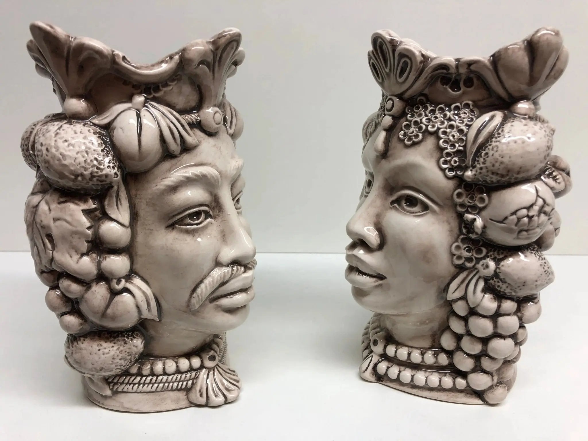 Teste di Moro Afro Frutta Ceramica Caltagirone cm H.18 L.12 Artigianale Beige - DD CERAMICHE SICILIANE