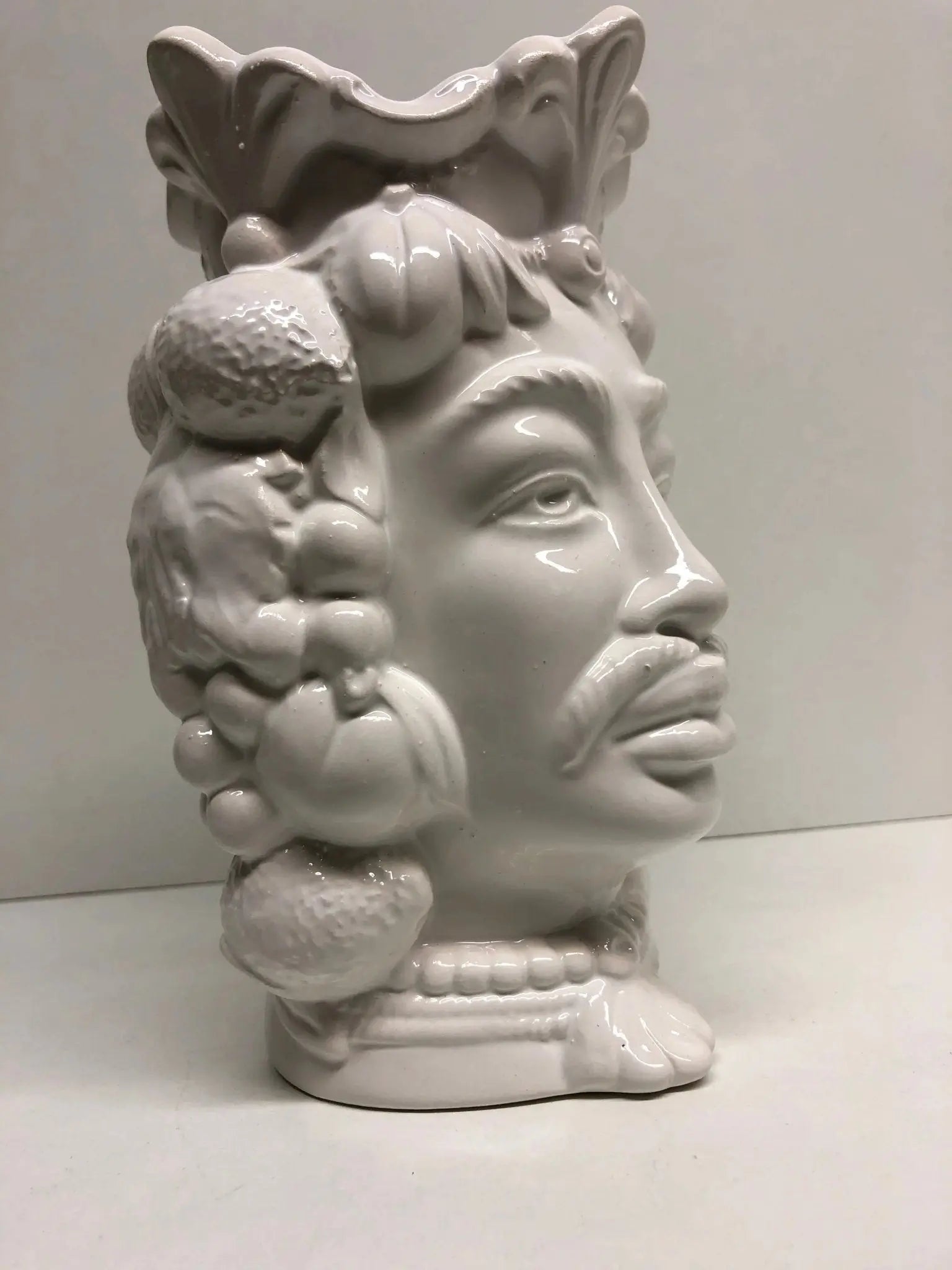 Teste di Moro Afro Frutta Ceramica Caltagirone cm H.18 L.12 Artigianale Bianco Lucido - DD CERAMICHE SICILIANE