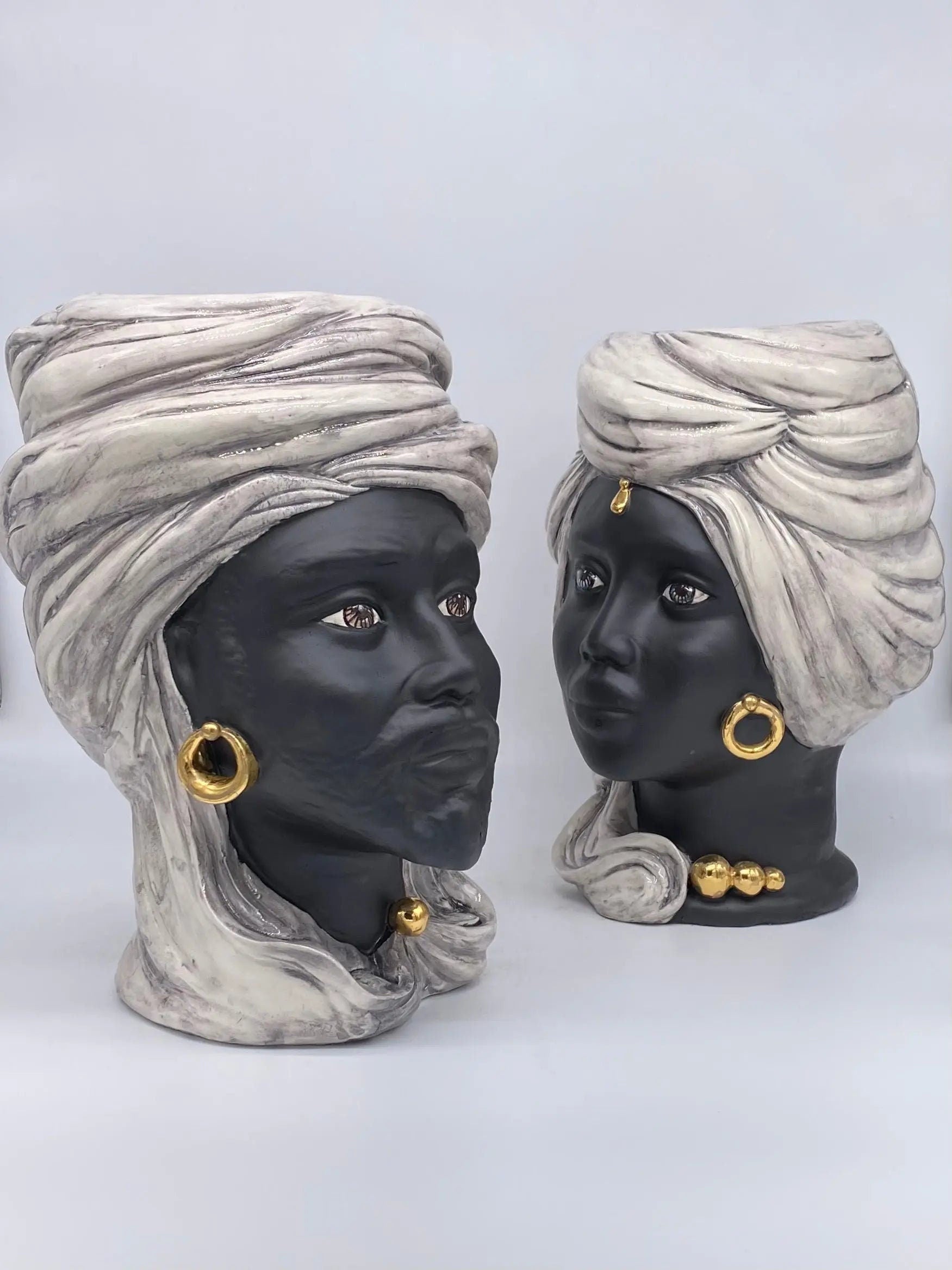 Teste di Moro Anubi Ceramica Caltagirone cm H.29 L.20 Artigianale Ghiaccio Nero Oro DD CERAMICHE SICILIANE