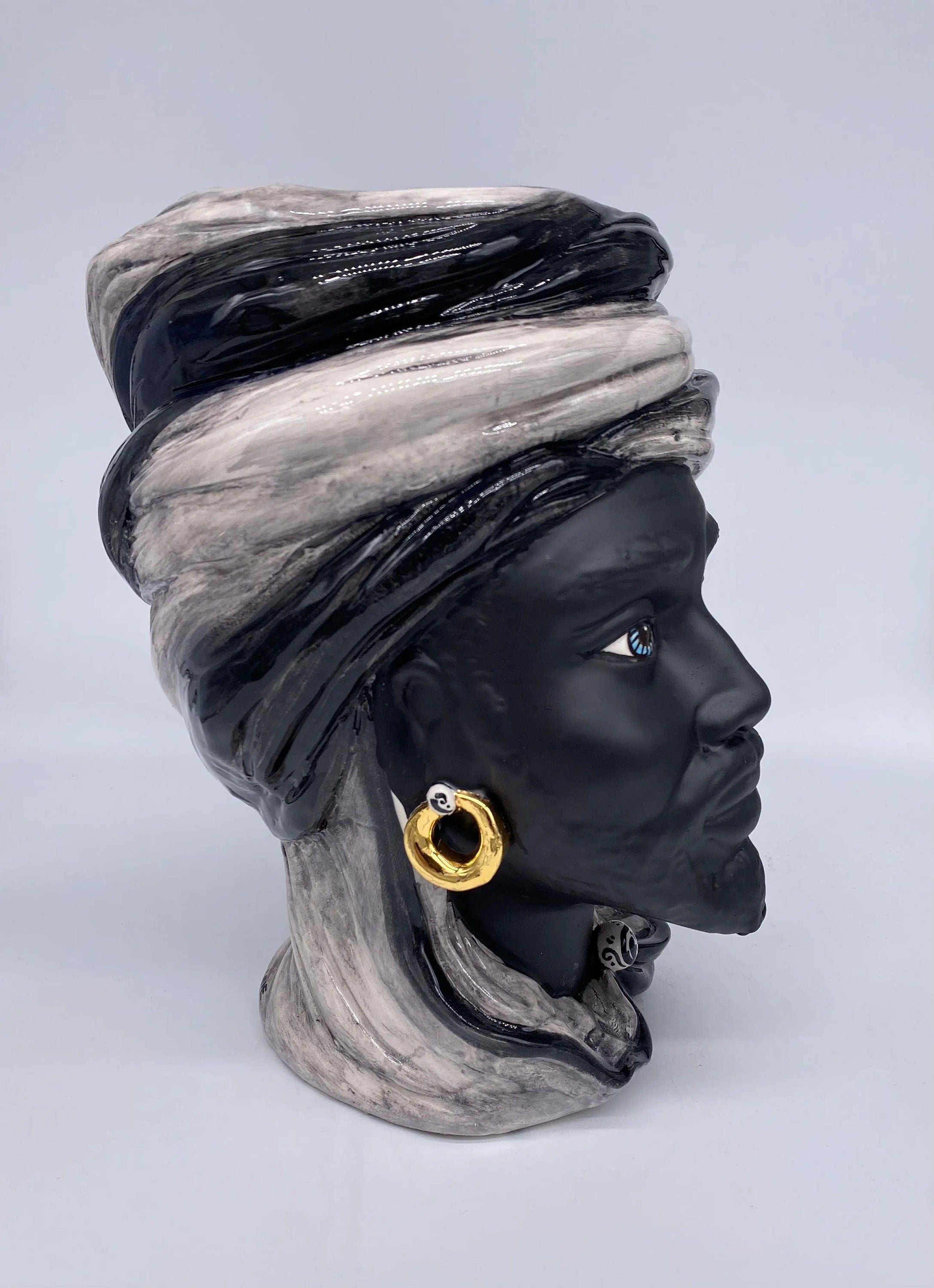 Teste di Moro Anubi Ceramica Caltagirone cm H.29 L.20 Artigianale Grigio Nero Oro DD CERAMICHE SICILIANE