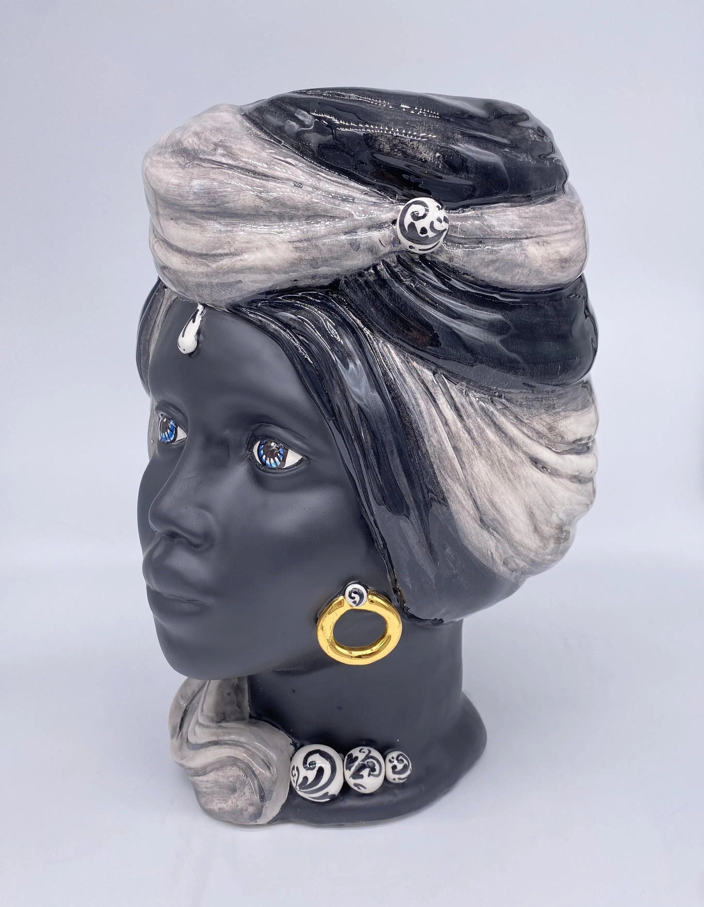 Teste di Moro Anubi Ceramica Caltagirone cm H.29 L.20 Artigianale Grigio Nero Oro DD CERAMICHE SICILIANE