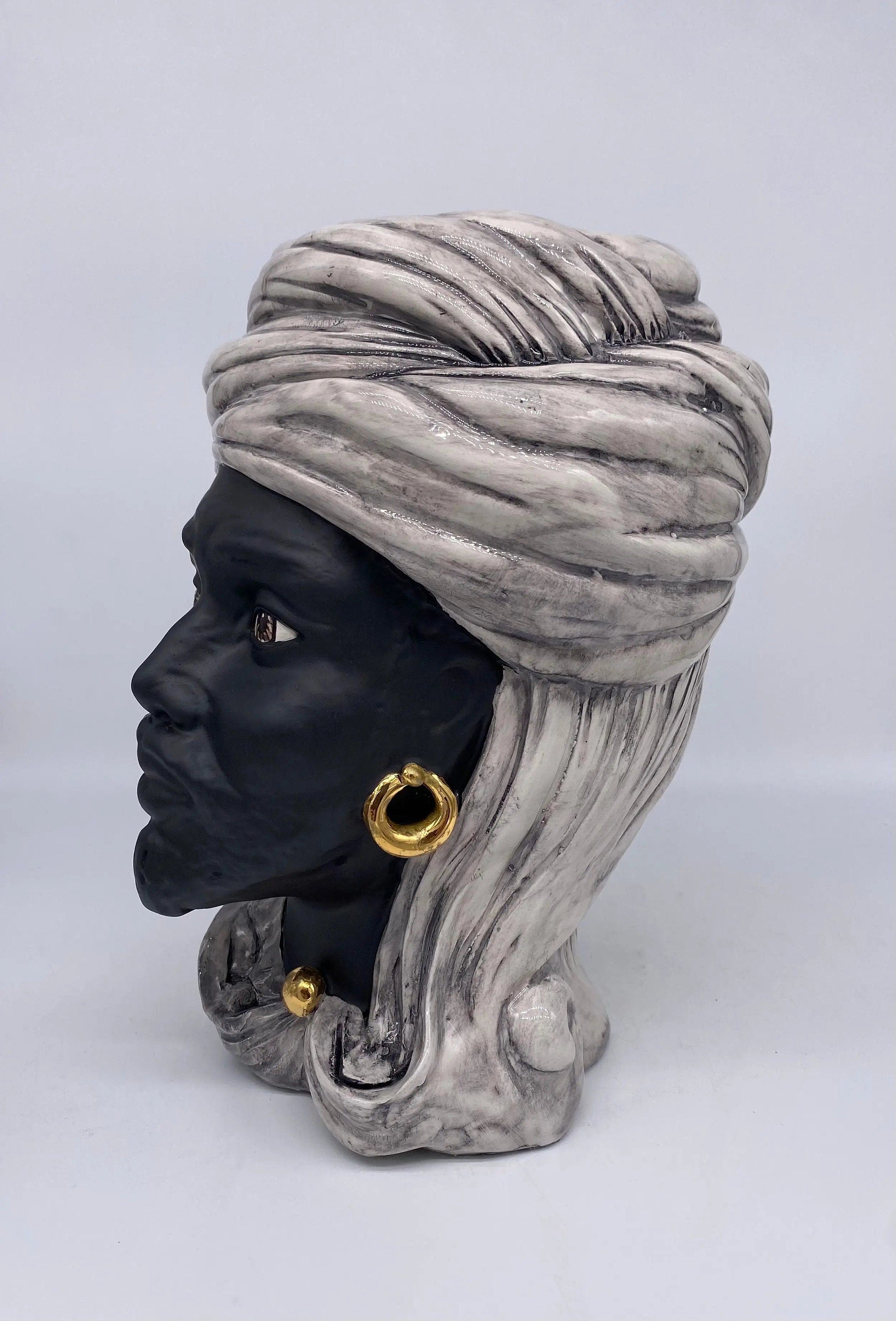 Teste di Moro Anubi Ceramica Caltagirone cm H.29 L.20 Artigianale Ghiaccio Nero Oro DD CERAMICHE SICILIANE