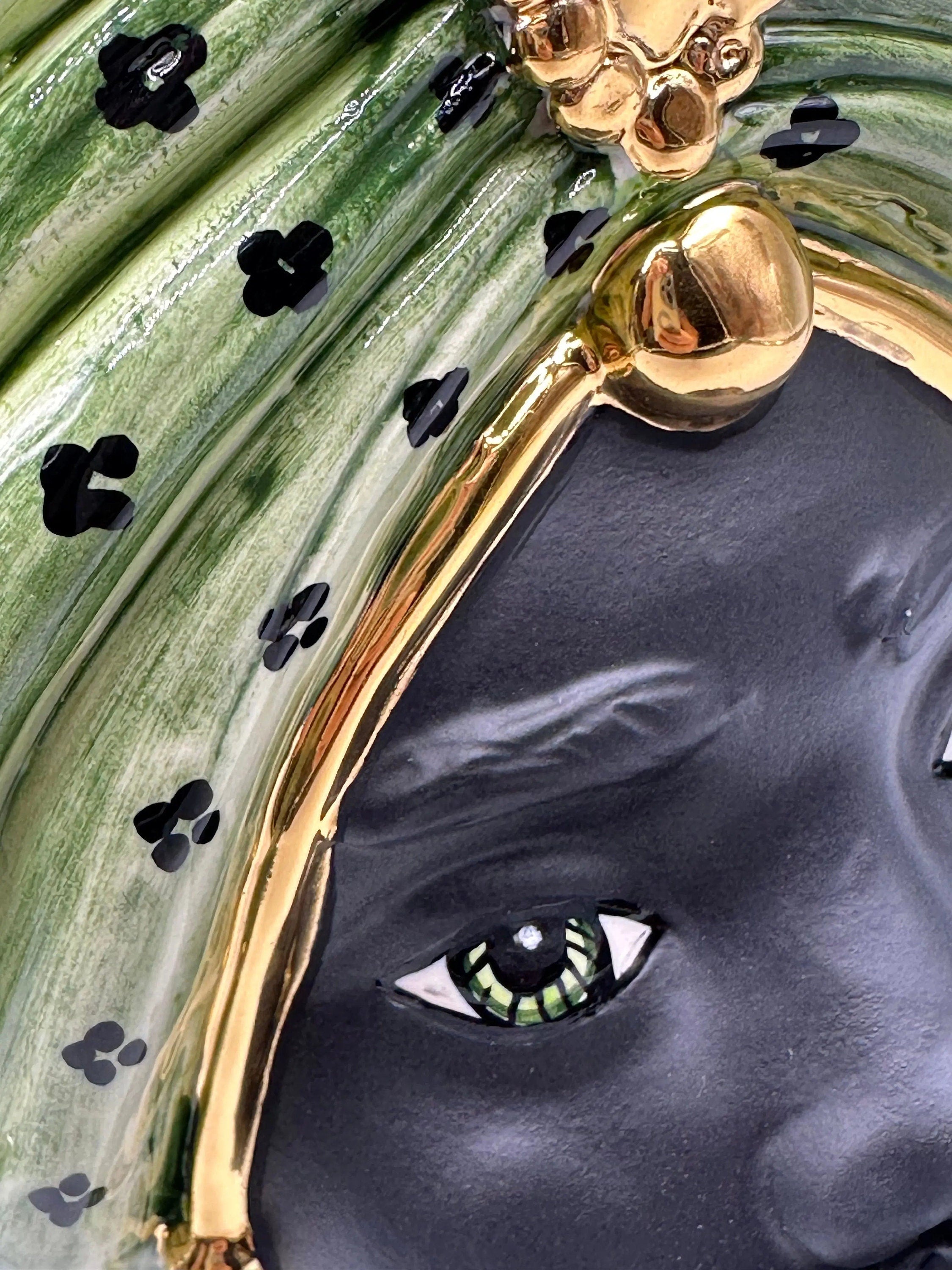 Teste di Moro Atena Ceramica Caltagirone cm H.24 L.18 Artigianale Verde Pois Nero Oro DD CERAMICHE SICILIANE