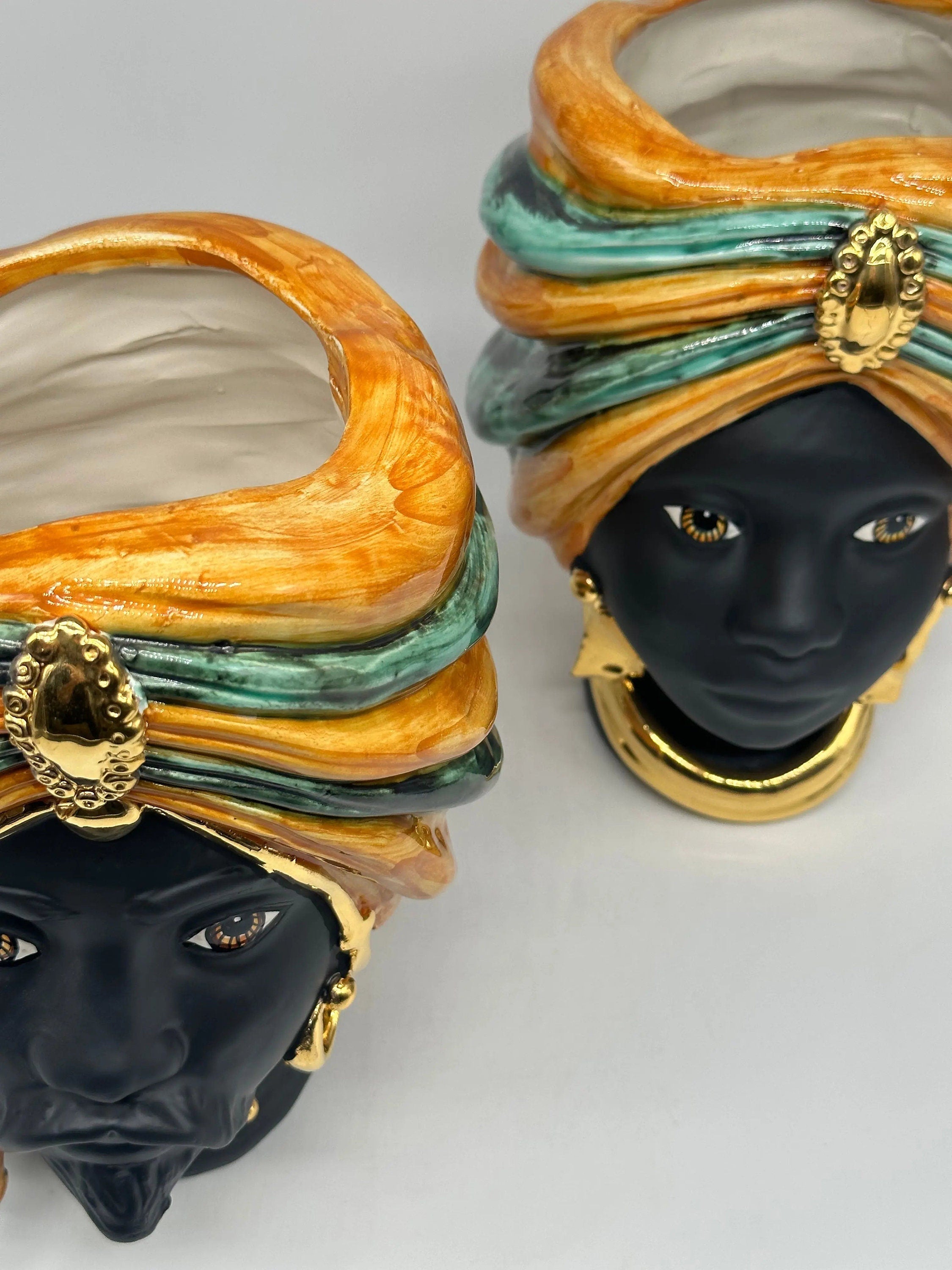 Teste di Moro Atena Ceramica Caltagirone cm H.24 L.18 Artigianale Ocra Verde Nero Oro DD CERAMICHE SICILIANE