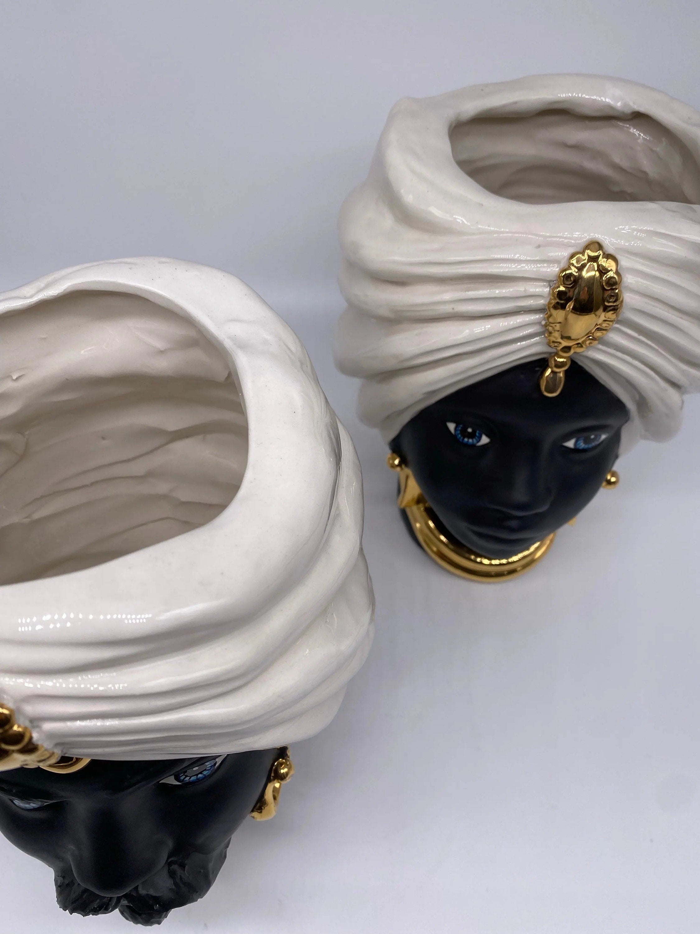 Teste di Moro Atena Ceramica Caltagirone cm H.24 L.18 Artigianale Bianco Nero Oro DD CERAMICHE SICILIANE