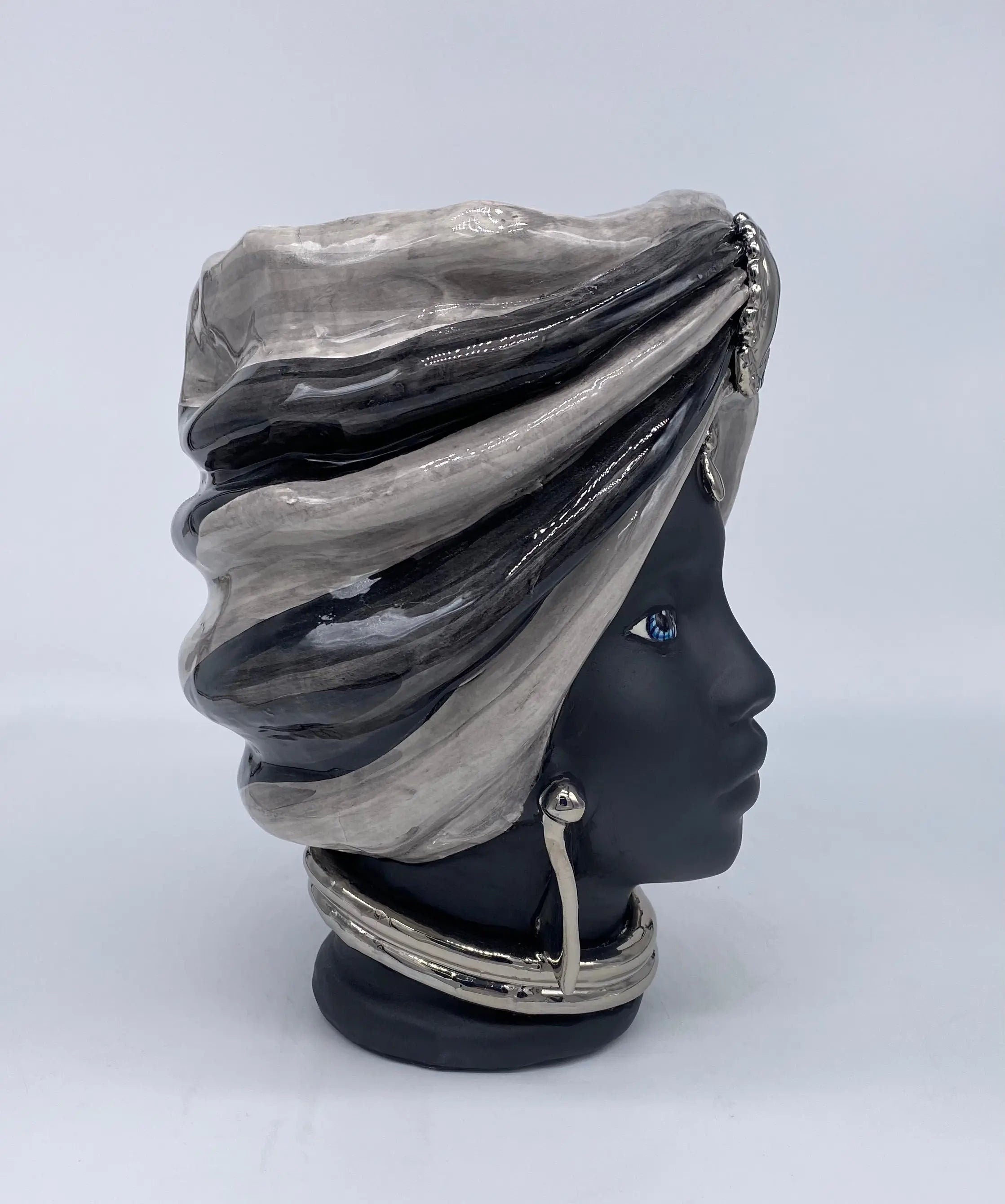 Teste di Moro Atena Ceramica Caltagirone cm H.24 L.18 Artigianale Grigio Nero Platino DD CERAMICHE SICILIANE