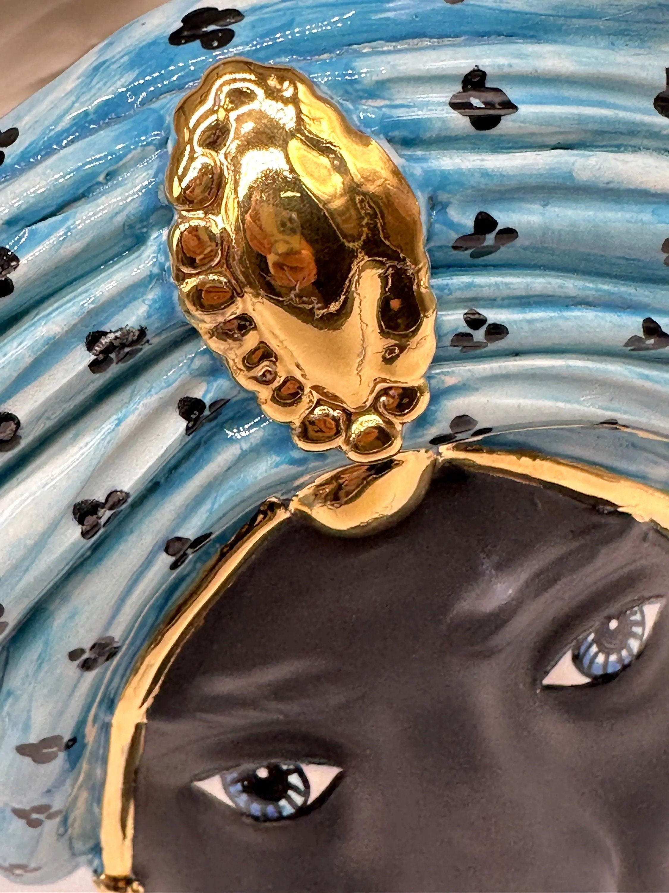 Teste di Moro Atena Ceramica Caltagirone cm H.24 L.18 Artigianale Celeste Pois Nero Oro DD CERAMICHE SICILIANE