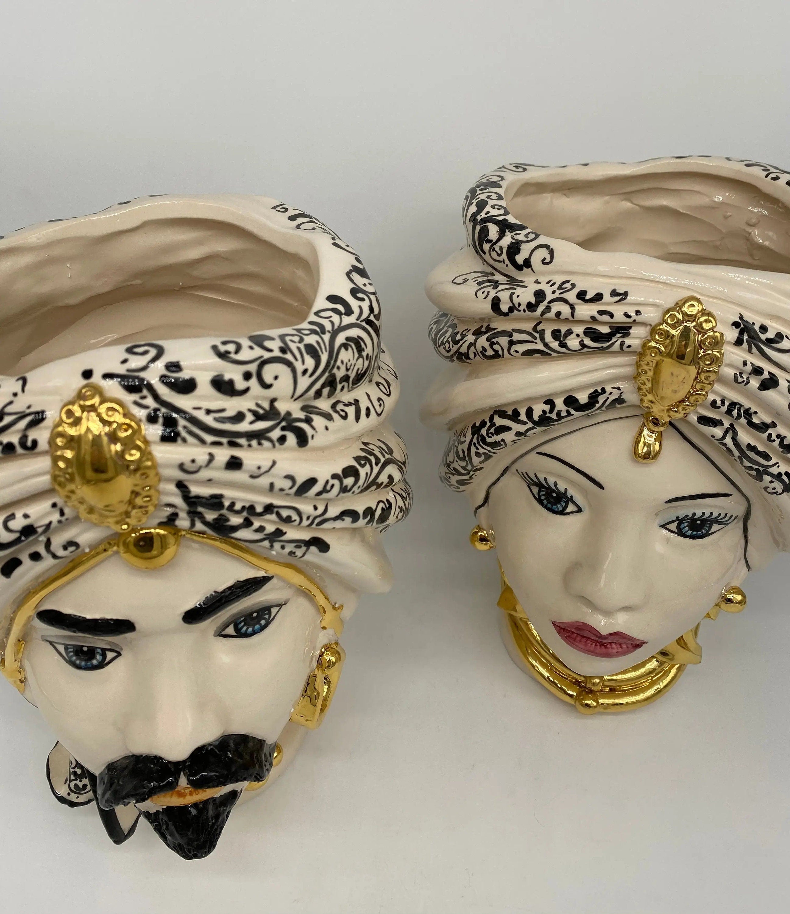 Teste di Moro Atena Ceramica Caltagirone cm H.24 L.18 Artigianale Bianco Decoro Barocco Oro DD CERAMICHE SICILIANE