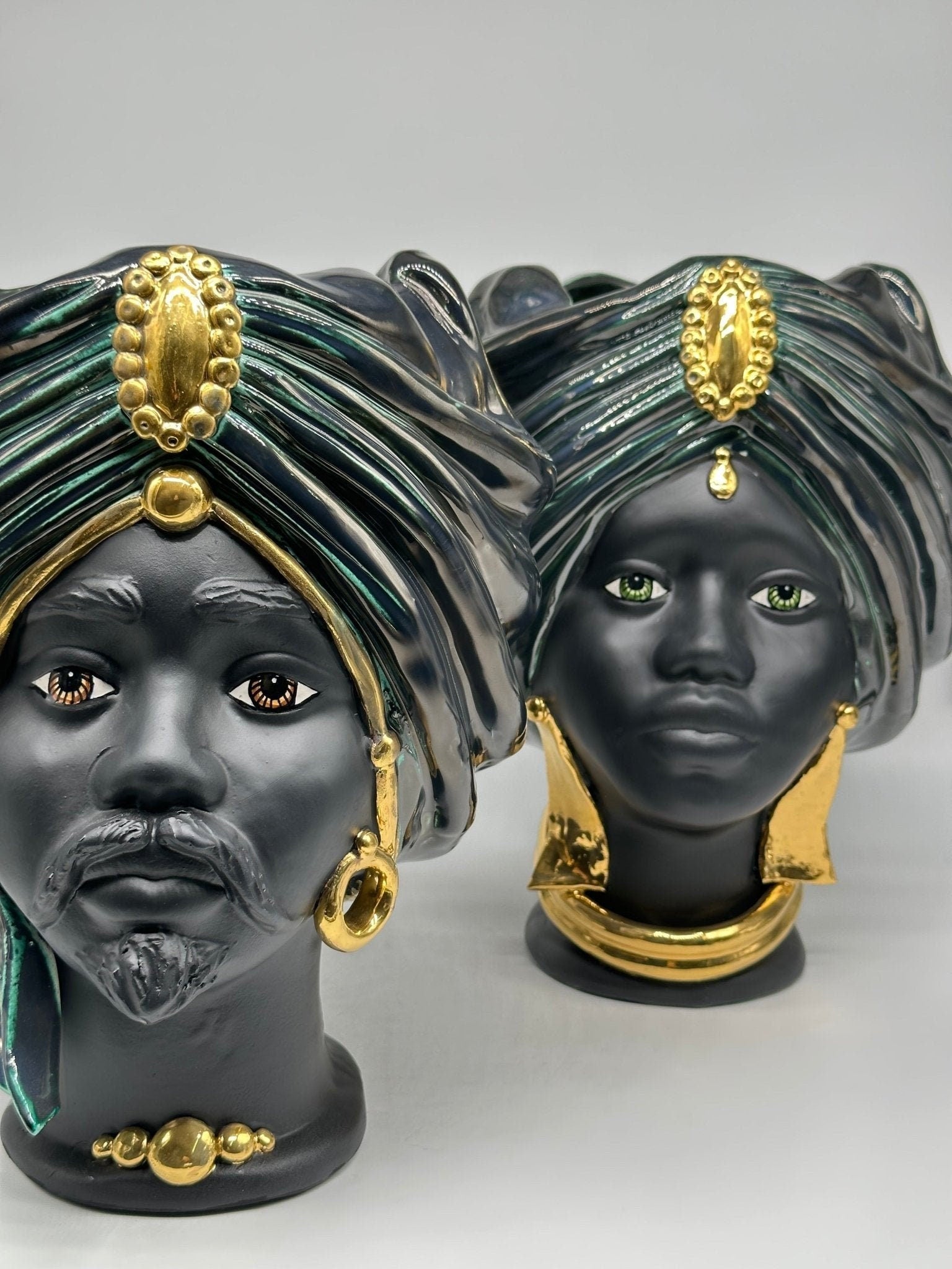 Teste di Moro Atena Ceramica Caltagirone cm H.30 L.23 Artigianale Verde Rame Nero Oro - DD CERAMICHE SICILIANE