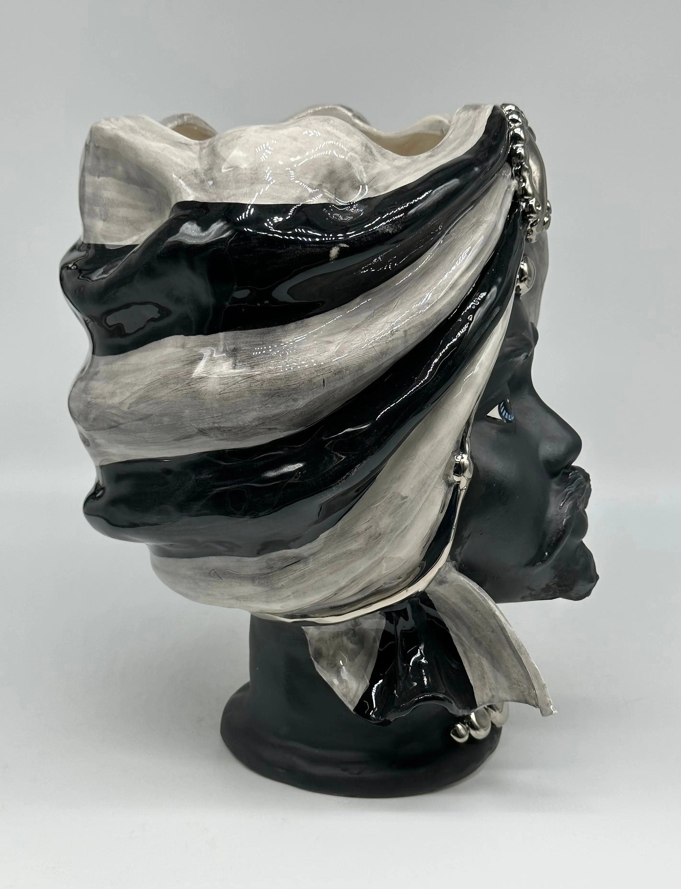 Teste di Moro Atena Ceramica Caltagirone cm H.30 L.23 Artigianale Grigio Nero Platino v.2 DD CERAMICHE SICILIANE