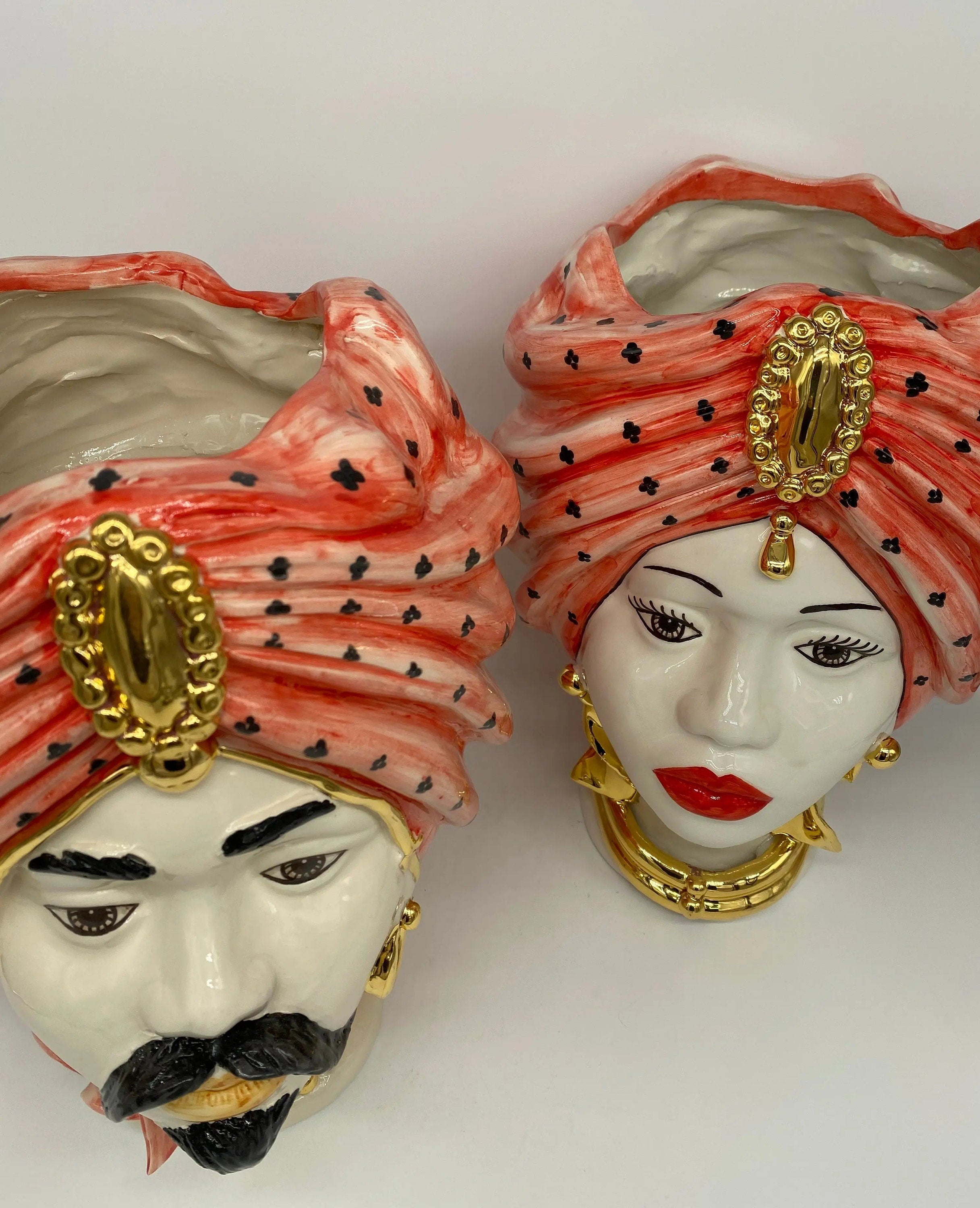 Teste di Moro Atena Ceramica Caltagirone cm H.30 L.23 Artigianale Rosso Pois Oro DD CERAMICHE SICILIANE