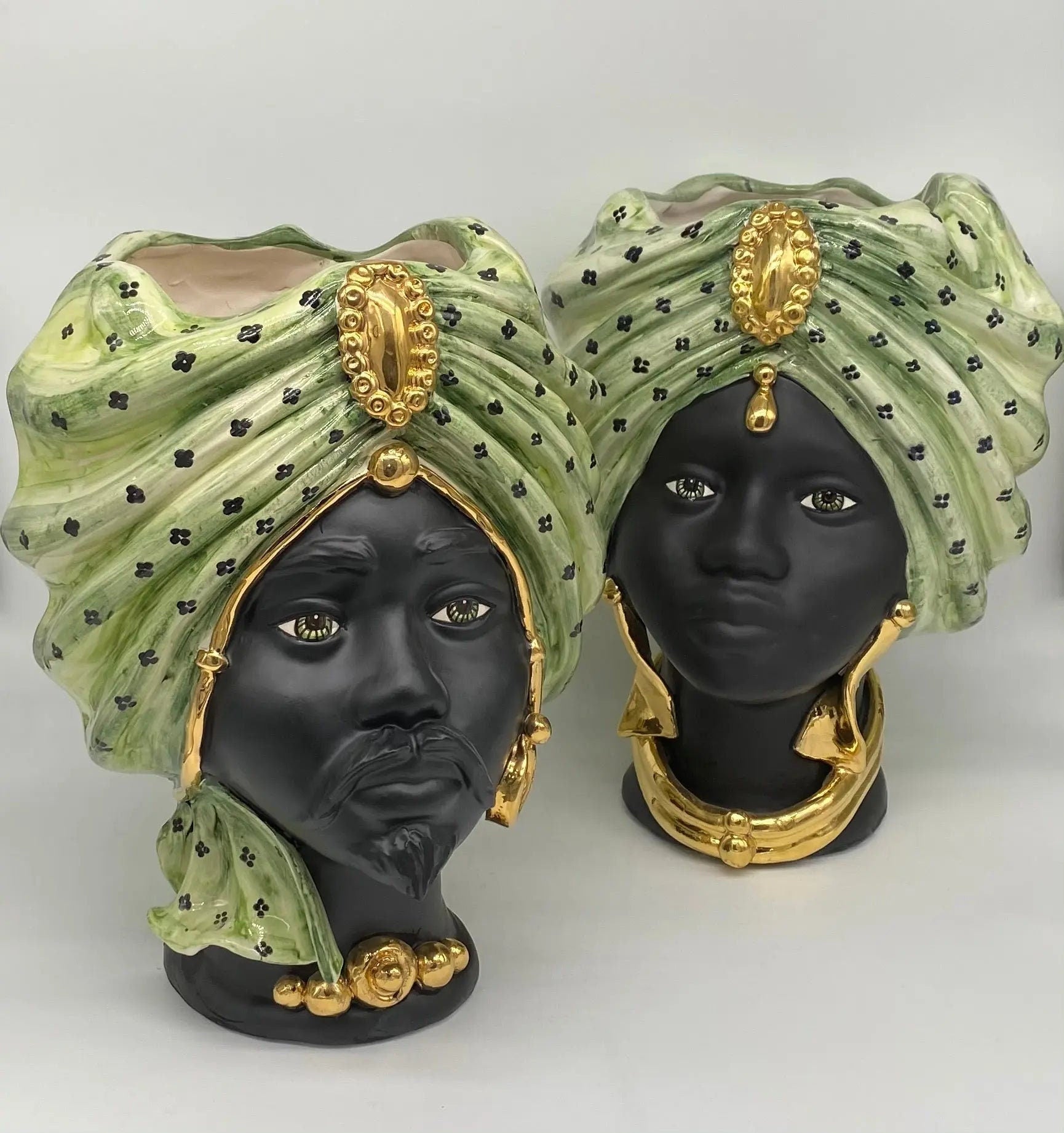 Teste di Moro Atena Ceramica Caltagirone cm H.30 L.23 Artigianale Verde Pois Nero Oro DD CERAMICHE SICILIANE