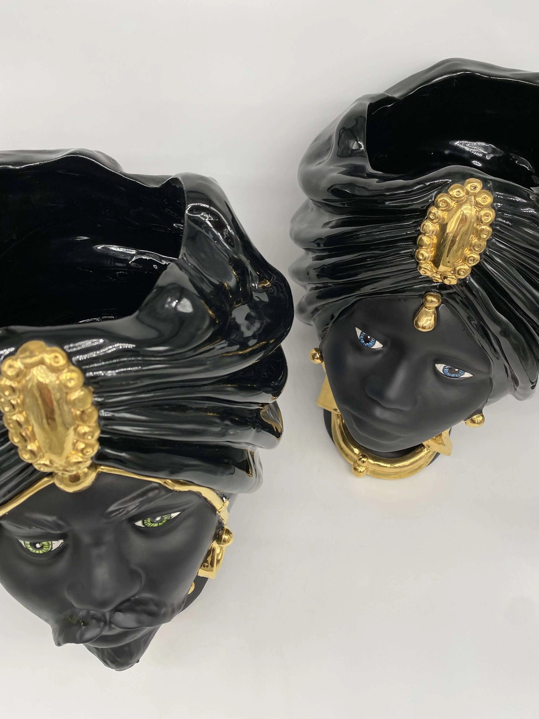 Teste di Moro Atena Ceramica Caltagirone cm H.30 L.23 Artigianale Nero Oro DD CERAMICHE SICILIANE