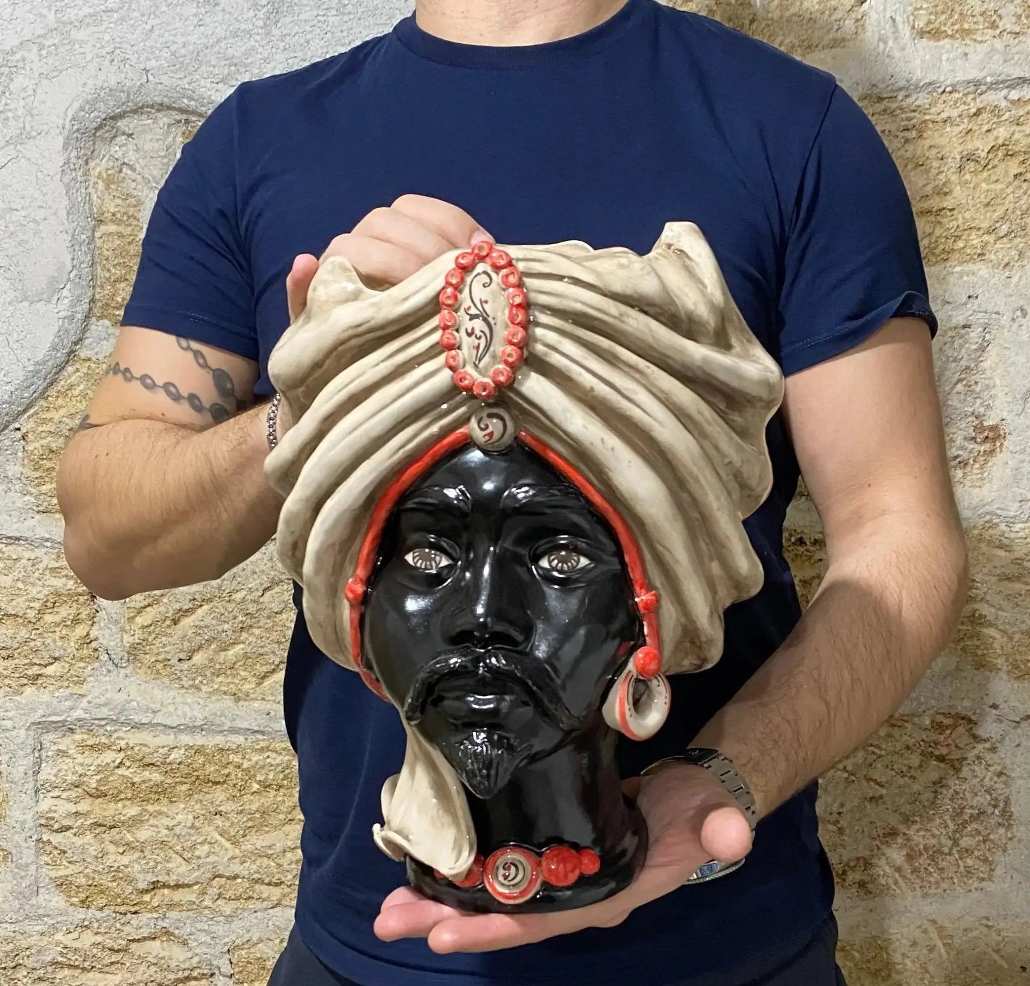 Teste di Moro Atena Ceramica Caltagirone cm H.30 L.23 Artigianale Écru Nero Rosso - DD CERAMICHE SICILIANE
