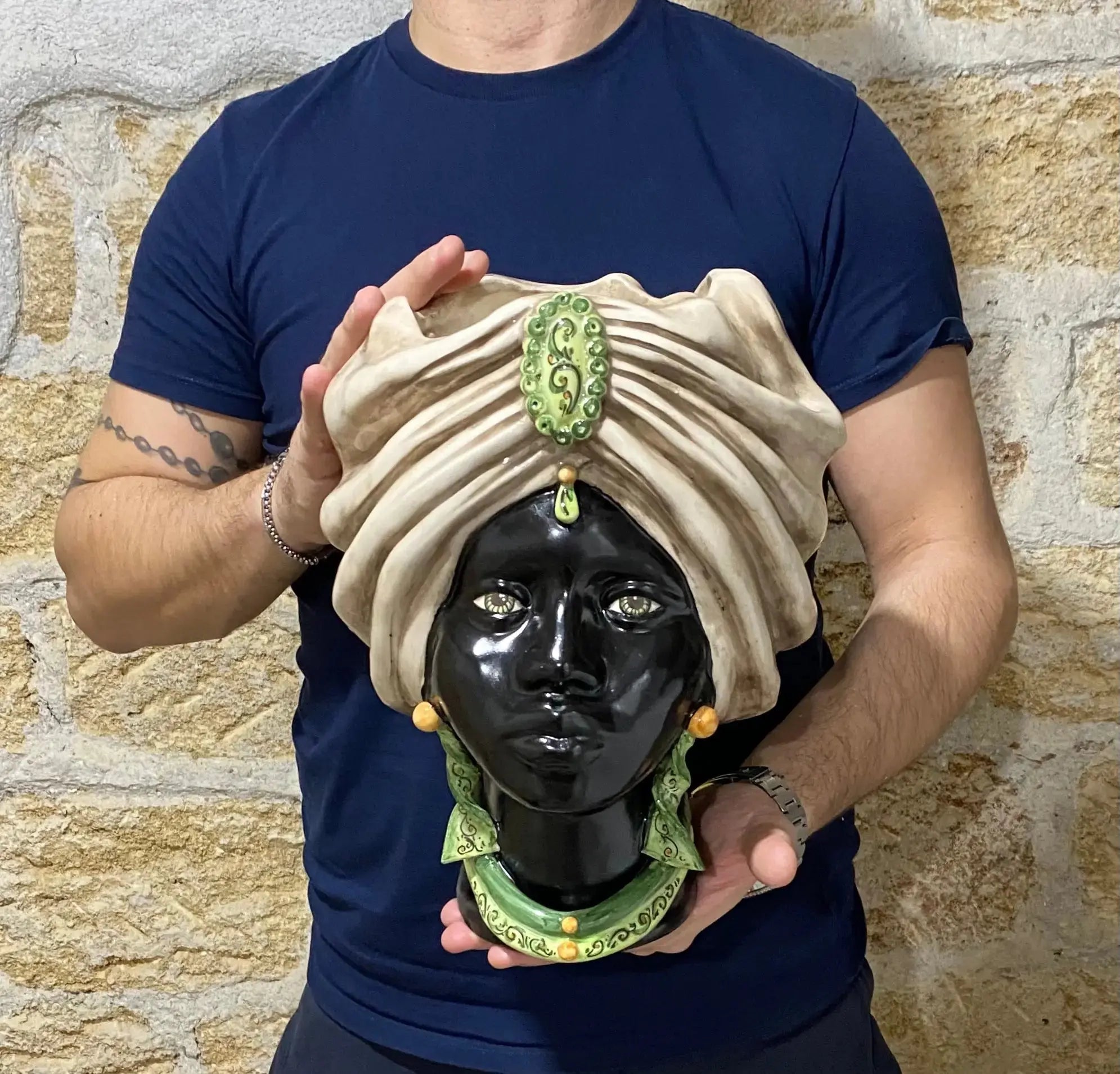Teste di Moro Atena Ceramica Caltagirone cm H.30 L.23 Artigianale Écru Nero Verde - DD CERAMICHE SICILIANE