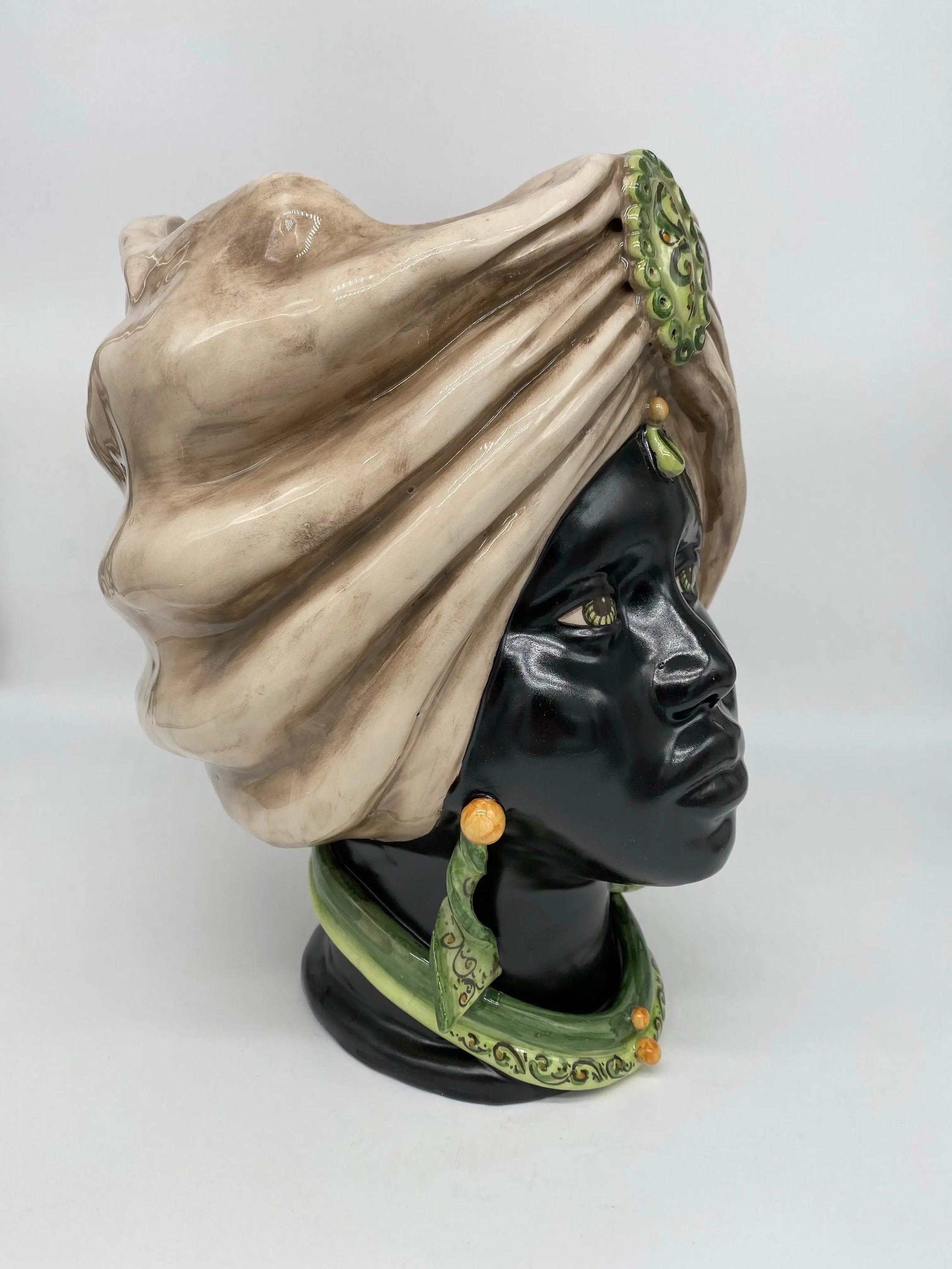 Teste di Moro Atena Ceramica Caltagirone cm H.30 L.23 Artigianale Écru Nero Verde DD CERAMICHE SICILIANE