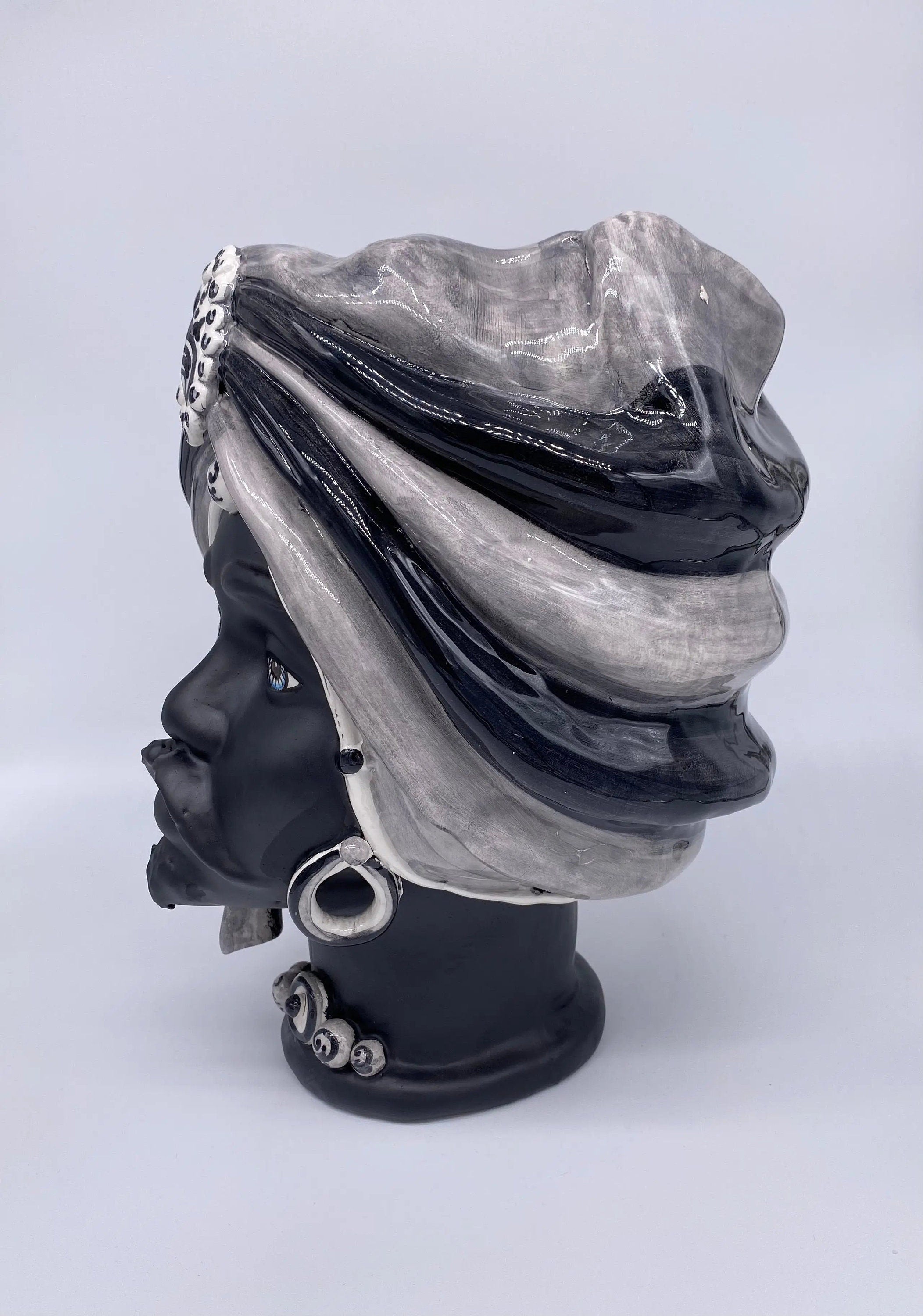 Teste di Moro Atena Ceramica Caltagirone cm H.30 L.23 Artigianale Grigio Nero DD CERAMICHE SICILIANE