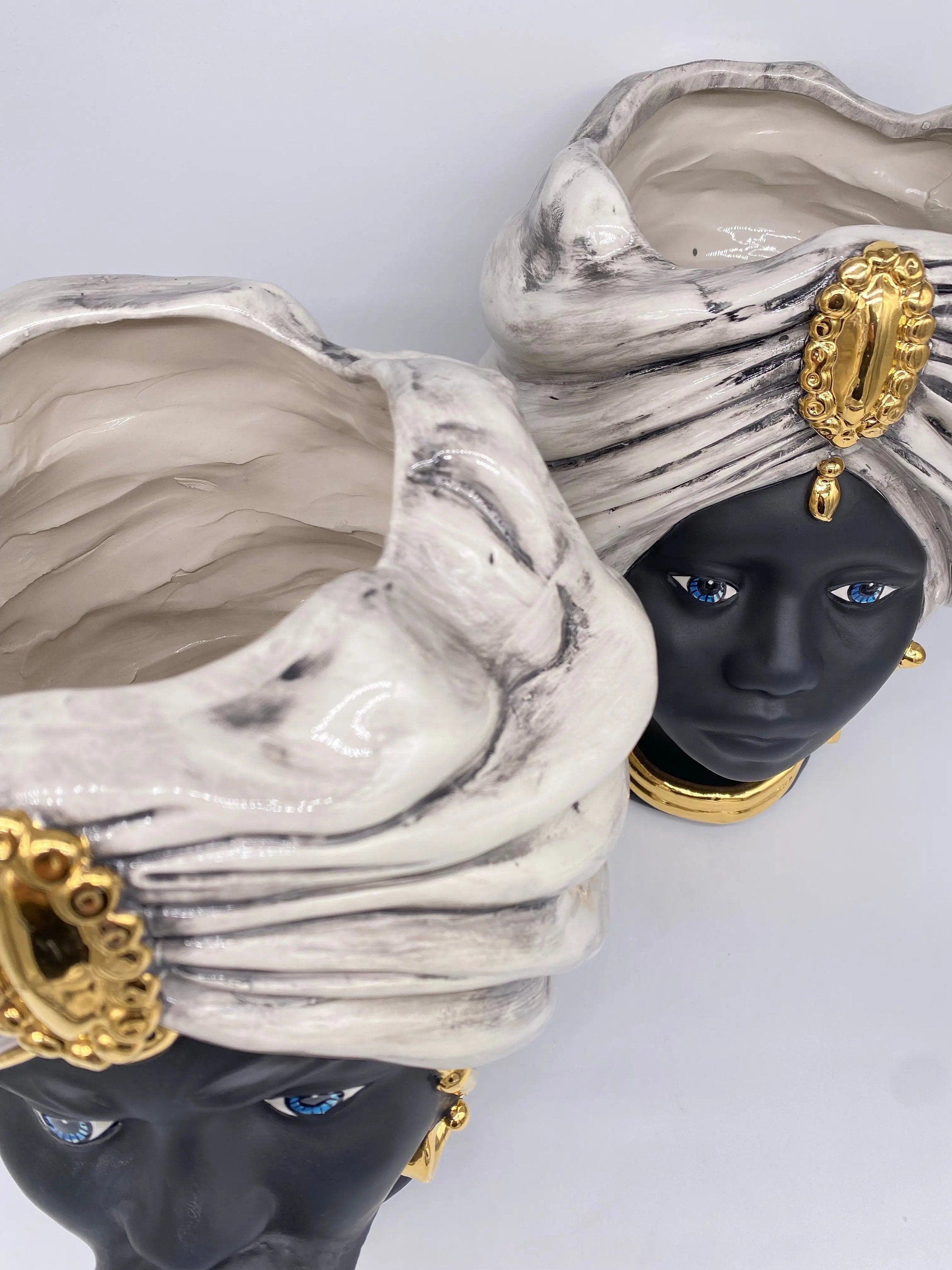 Teste di Moro Atena Ceramica Caltagirone cm H.30 L.23 Artigianale Ghiaccio Nero Oro DD CERAMICHE SICILIANE