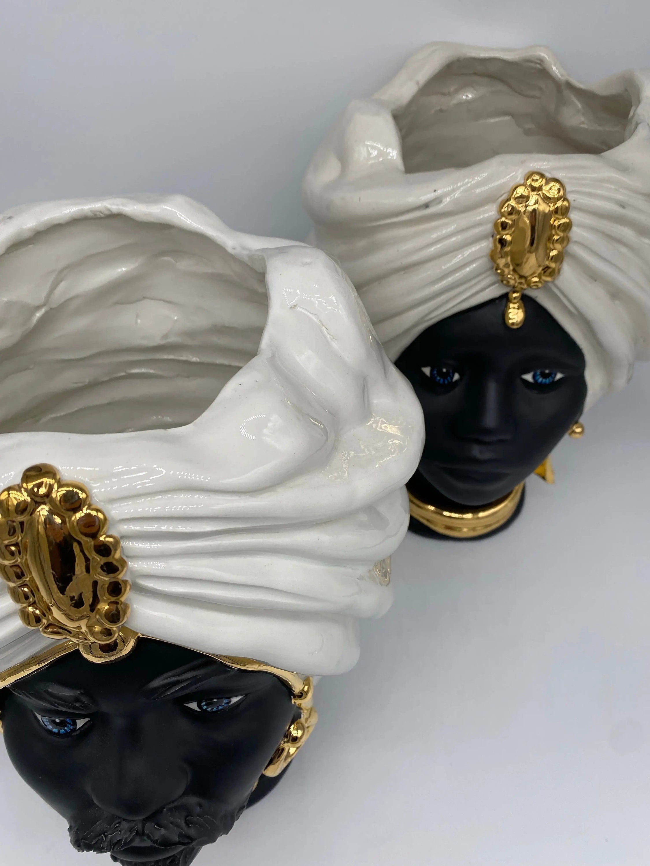 Teste di Moro Atena Ceramica Caltagirone cm H.30 L.23 Artigianale Bianco Nero Oro DD CERAMICHE SICILIANE