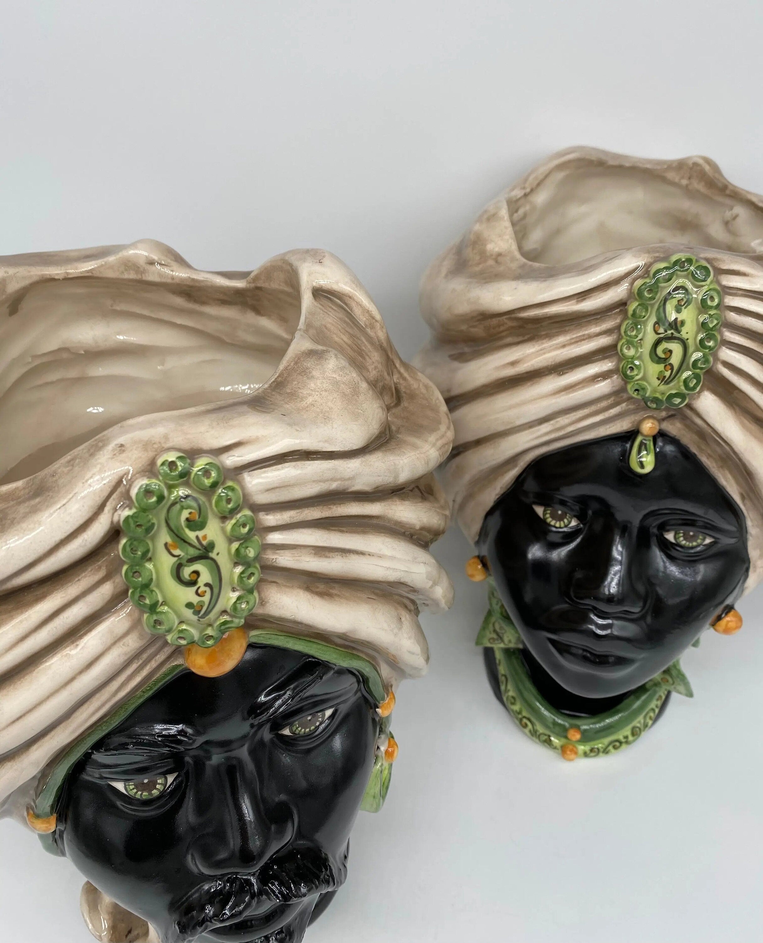 Teste di Moro Atena Ceramica Caltagirone cm H.30 L.23 Artigianale Écru Nero Verde DD CERAMICHE SICILIANE