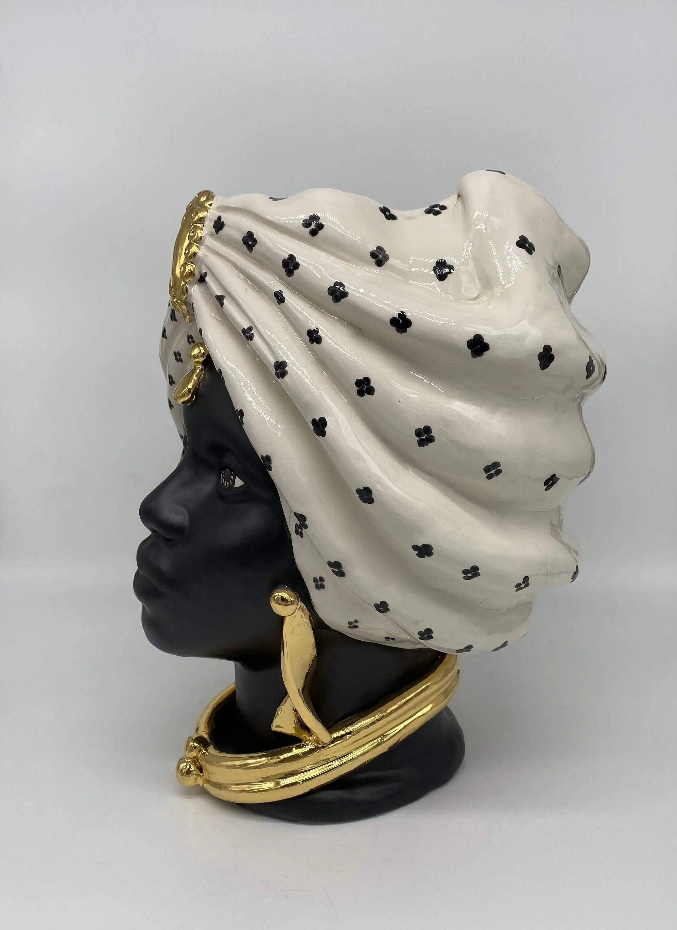 Teste di Moro Atena Ceramica Caltagirone cm H.30 L.23 Artigianale Bianco Pois Nero Oro DD CERAMICHE SICILIANE