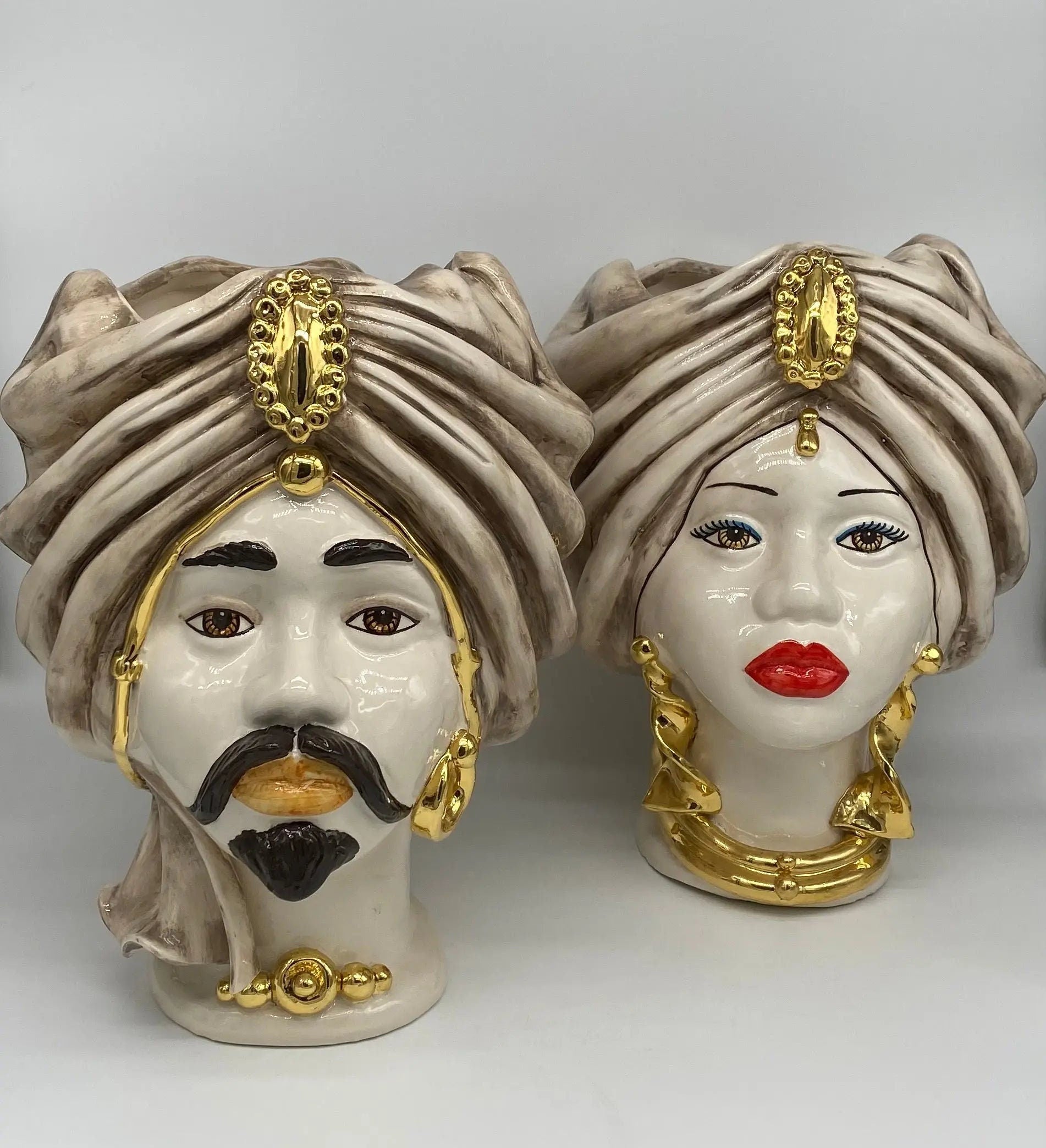 Teste di Moro Atena Ceramica Caltagirone cm H.30 L.23 Artigianale Écru Beige Oro DD CERAMICHE SICILIANE