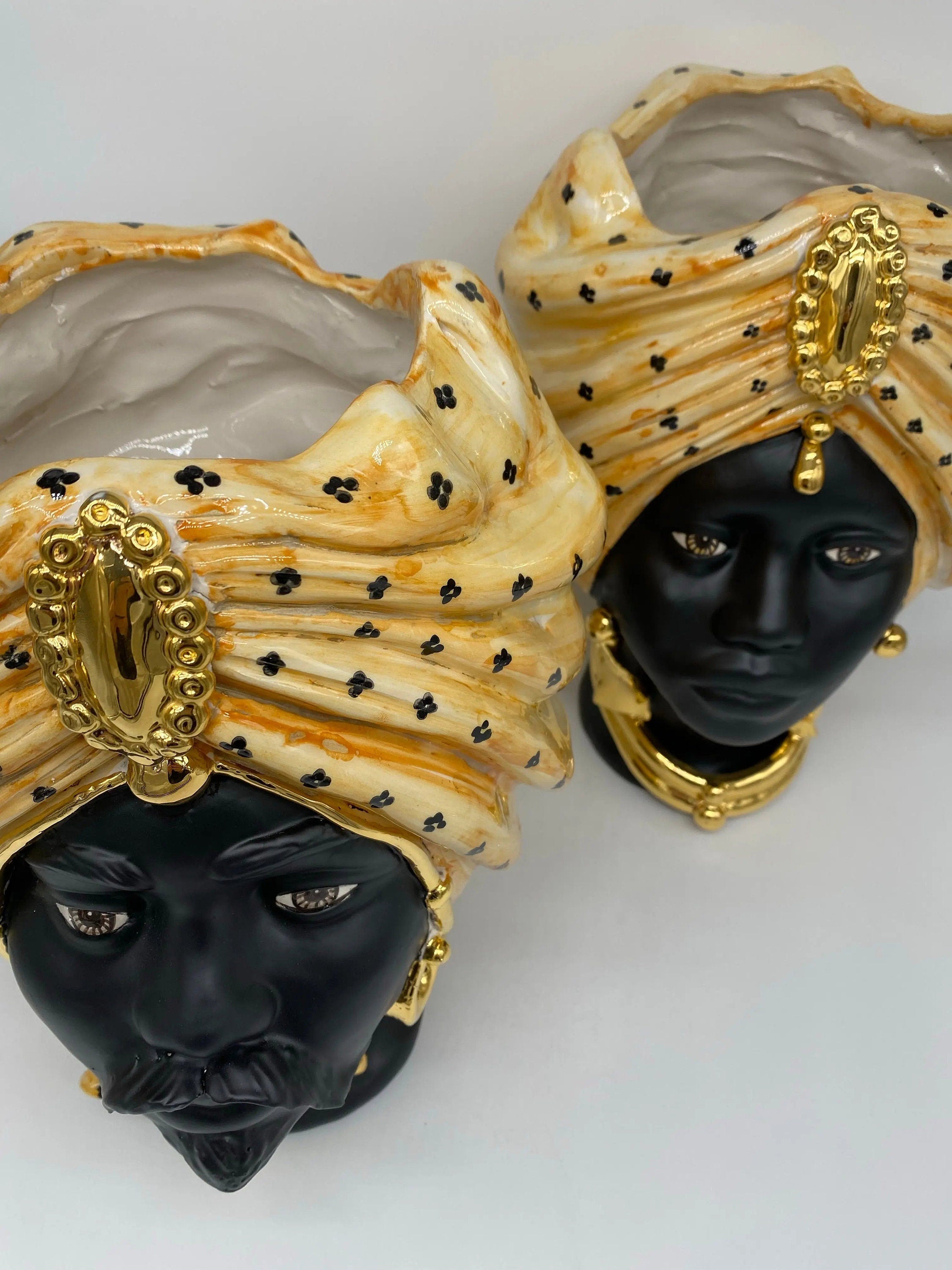 Teste di Moro Atena Ceramica Caltagirone cm H.30 L.23 Artigianale Arancio Pois Nero Oro DD CERAMICHE SICILIANE