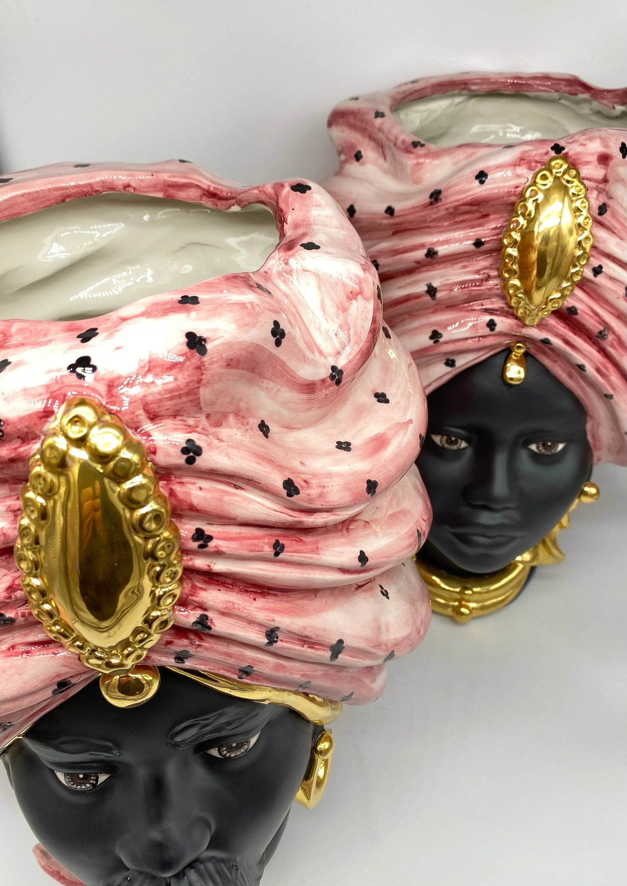 Teste di Moro Atena Ceramica Caltagirone cm H.40 L.28 Artigianale Rosa Pois Nero Oro DD CERAMICHE SICILIANE